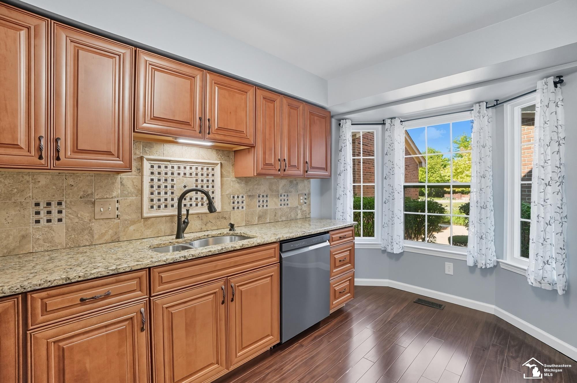 15774 Golfview Boulevard, Riverview, MI 48193 — Photo 21
