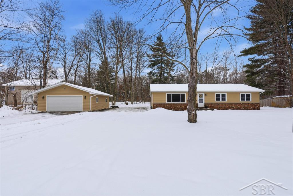 4159 N Maple Crest Drive, Sanford, MI 48657 — Photo 6
