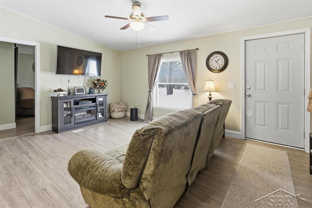 4967 N Mid Bay County Line Road, Midland, MI 48642 — Photo 3
