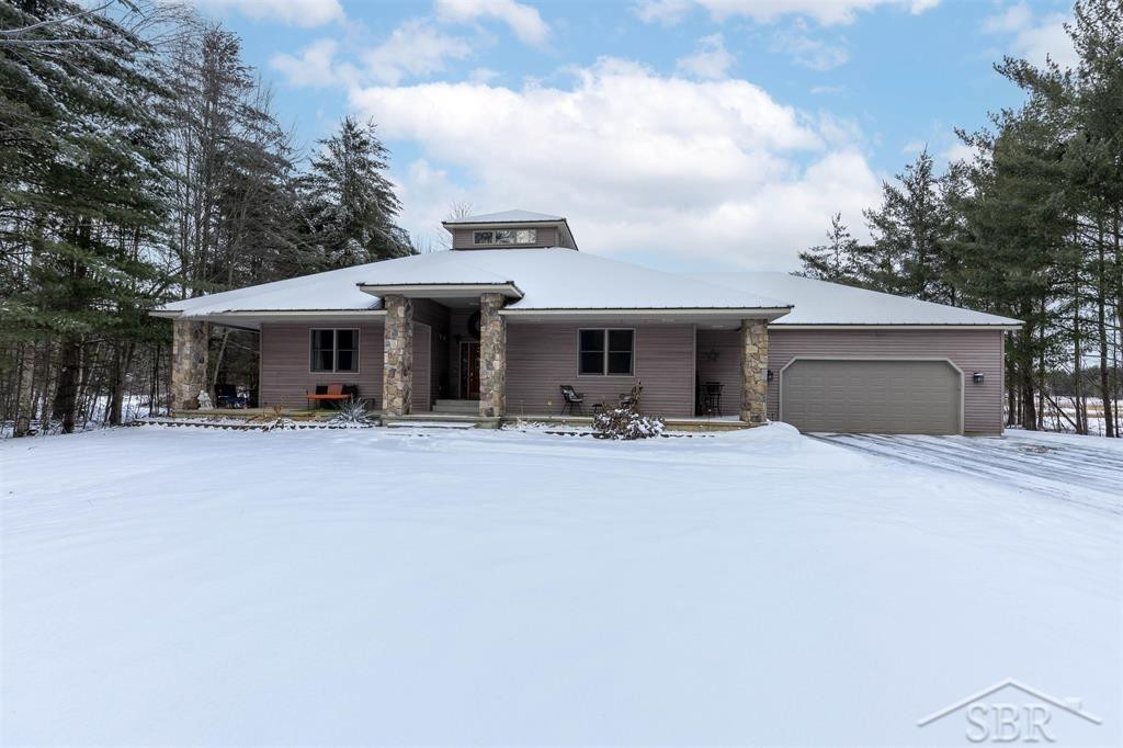 3596 Traxler Drive, Beaverton, MI 48612 — front exterior