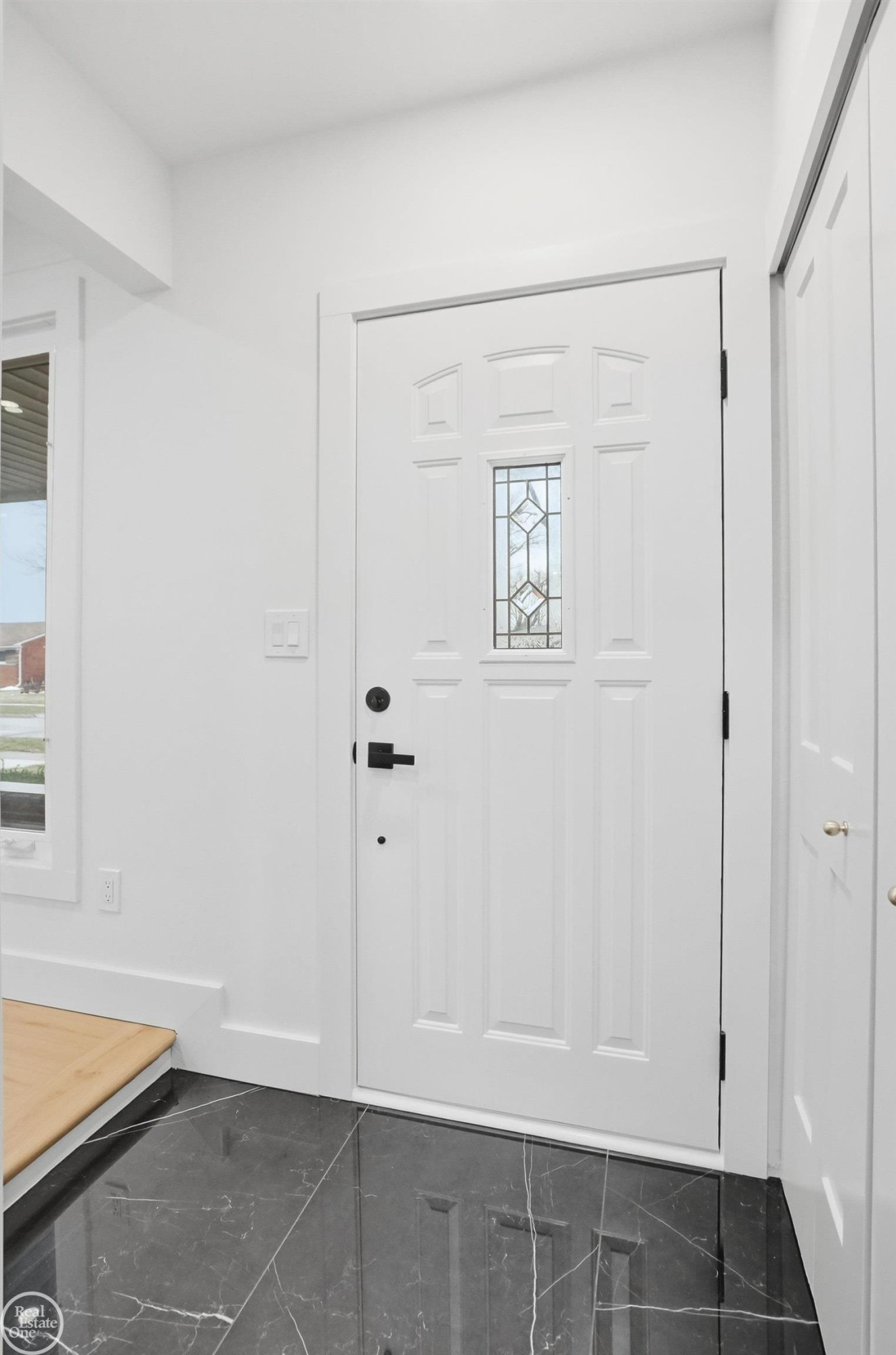 18050 Winsome Street, Fraser, MI 48026 — Photo 2