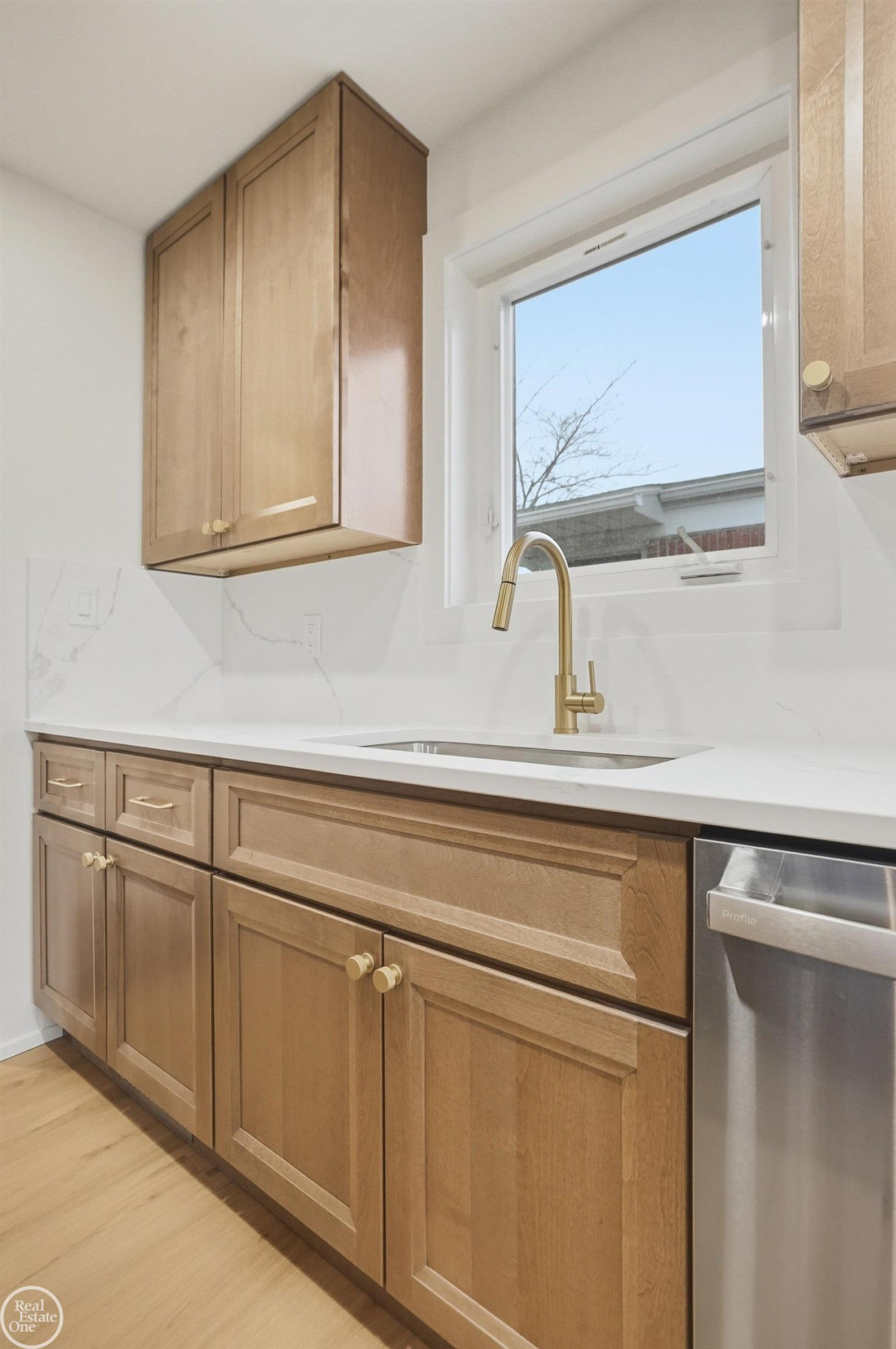 18050 Winsome Street, Fraser, MI 48026 — Photo 4