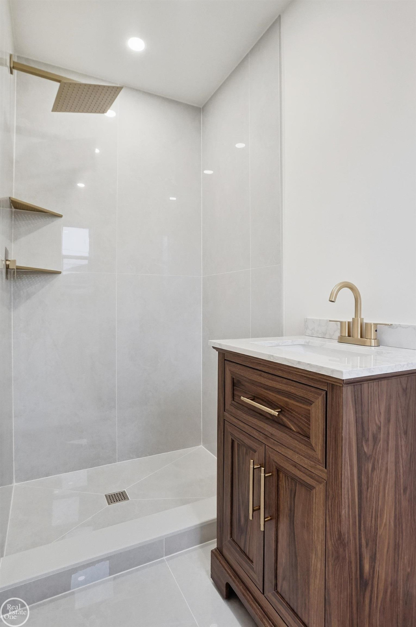 18050 Winsome Street, Fraser, MI 48026 — Photo 14