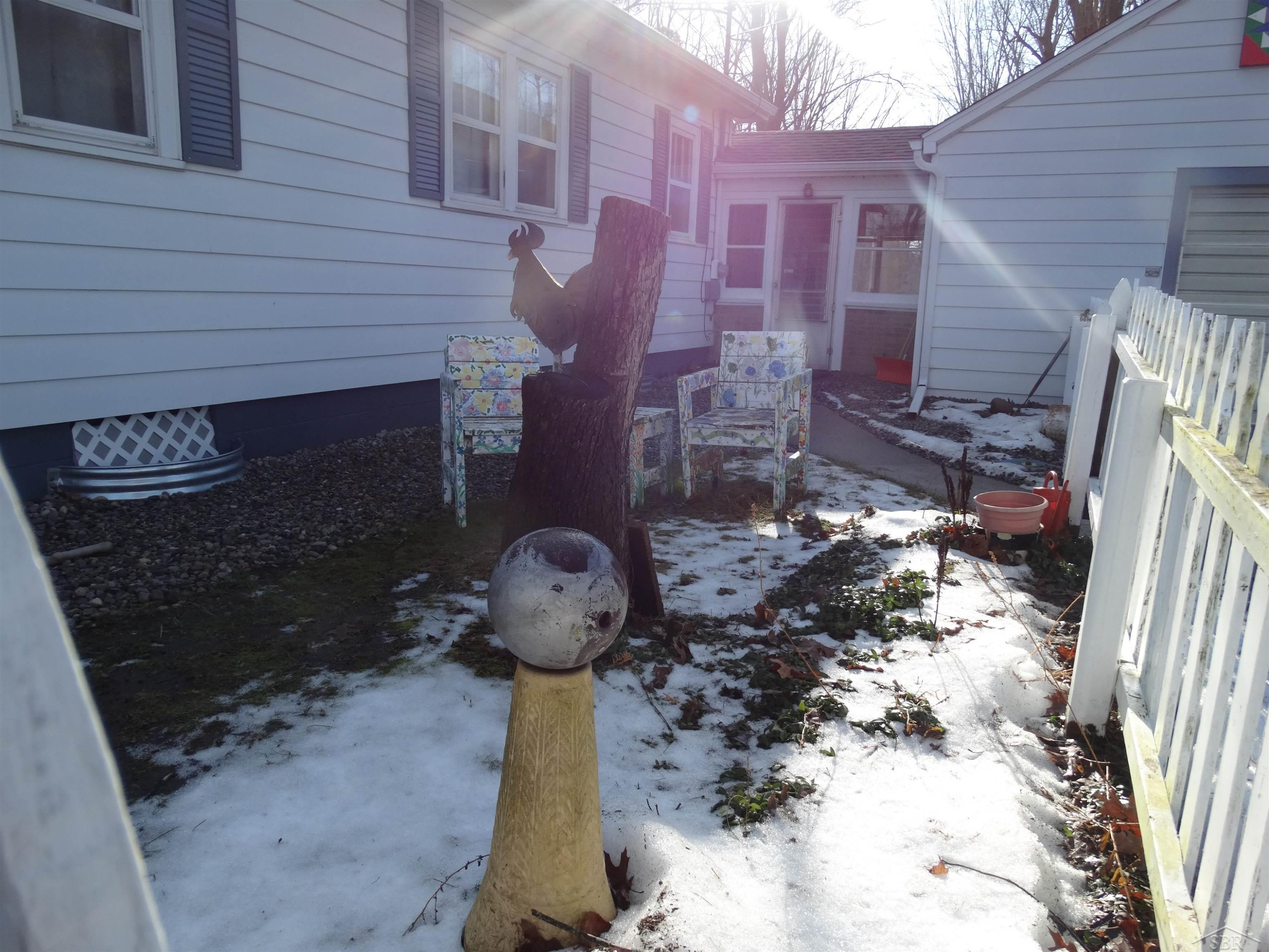 4616 King Road, Saginaw, MI 48601 — Photo 2