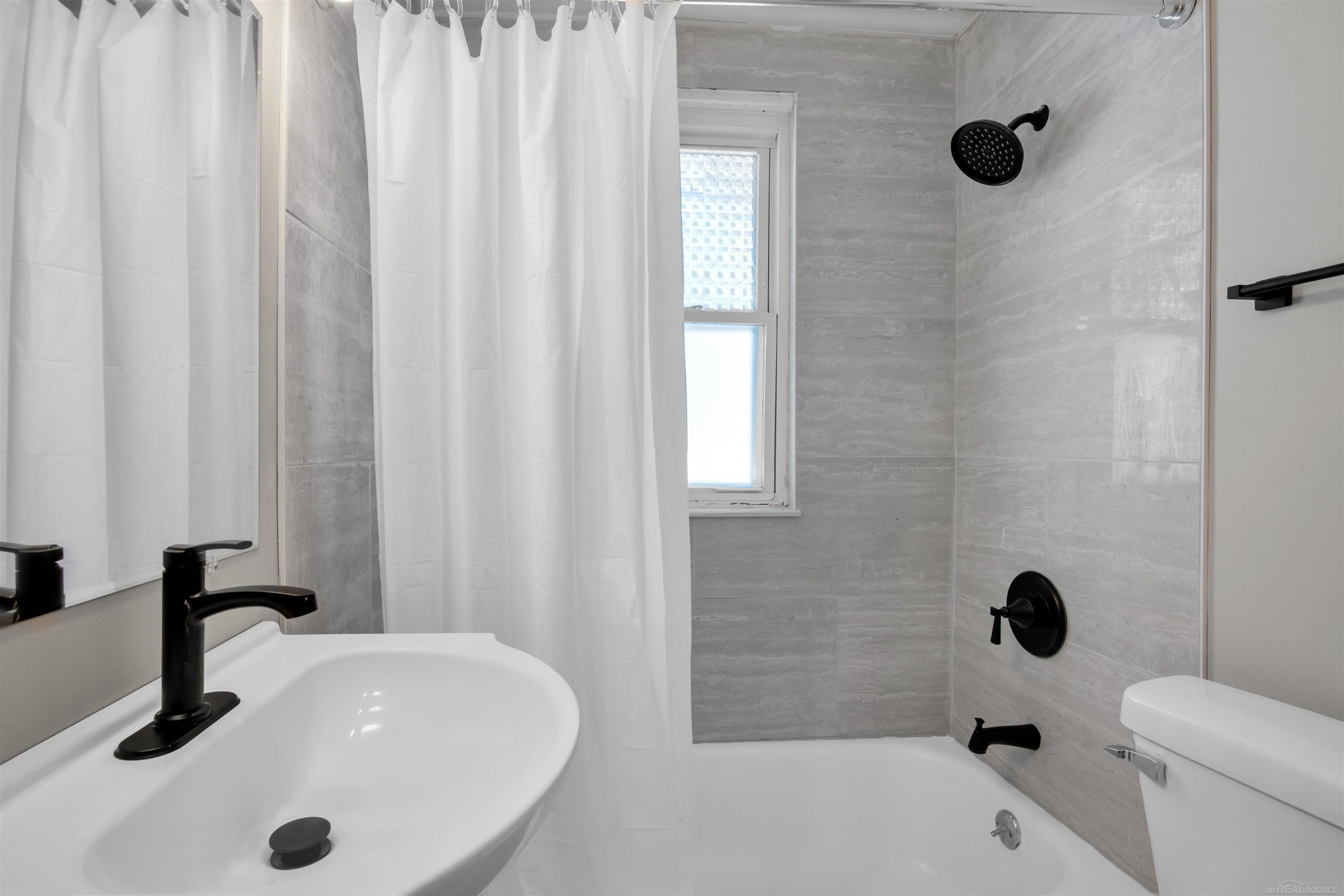 429 Linden Avenue, Royal Oak, MI 48073 — Photo 12