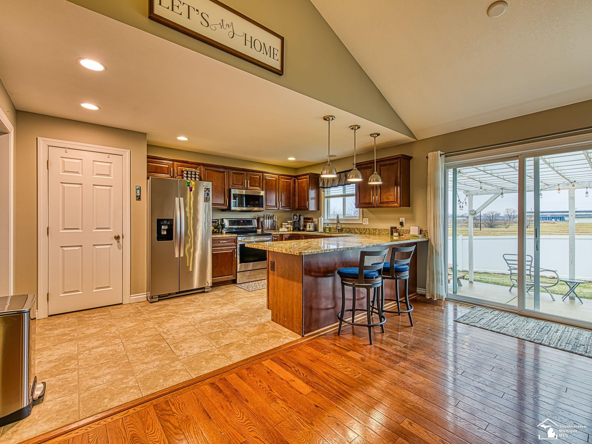 778 E Sweet Briar Lane, Monroe, MI 48161 — Photo 12