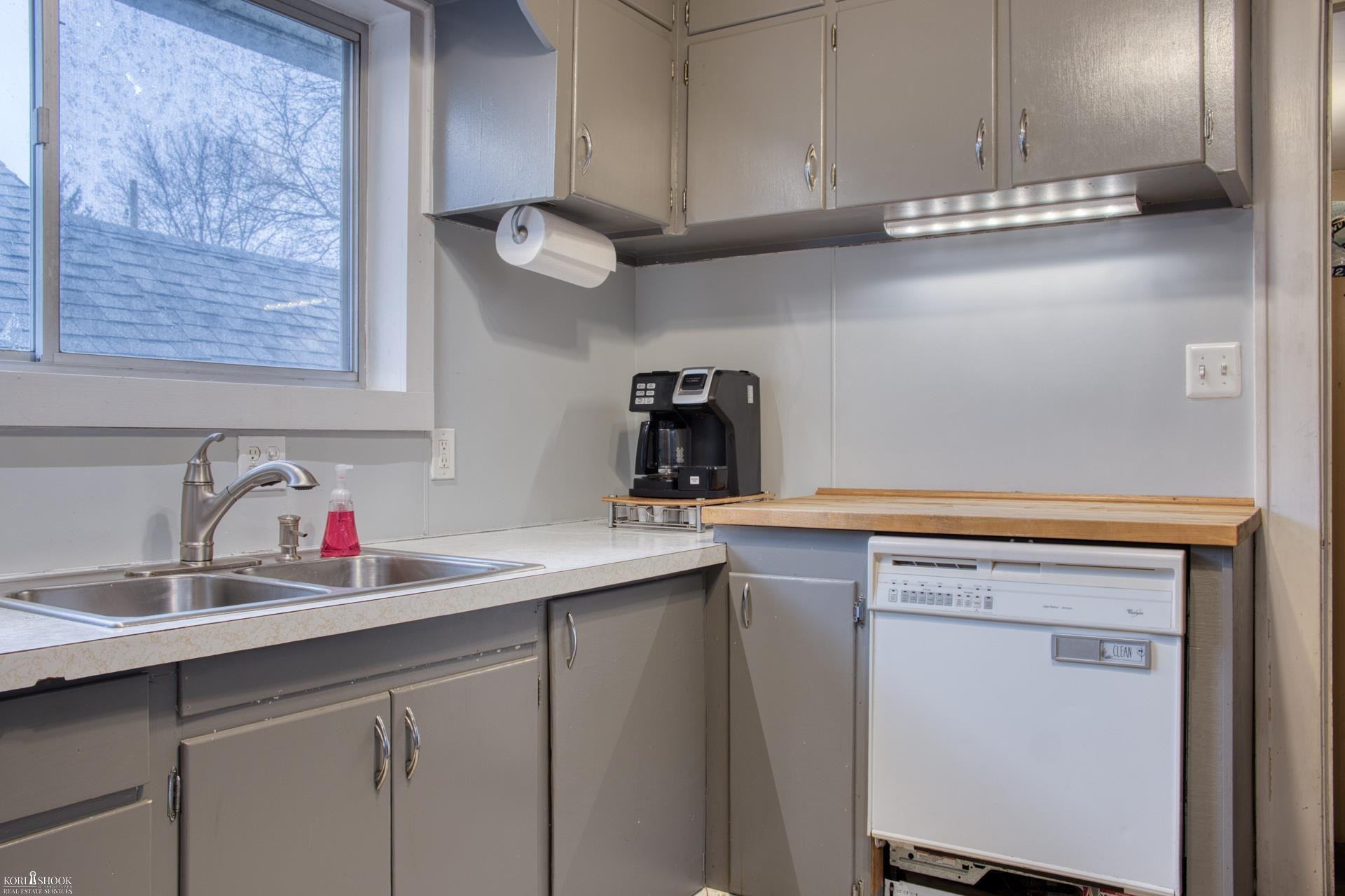 209 S Mcdonnell Street, Corunna, MI 48817 — Photo 3