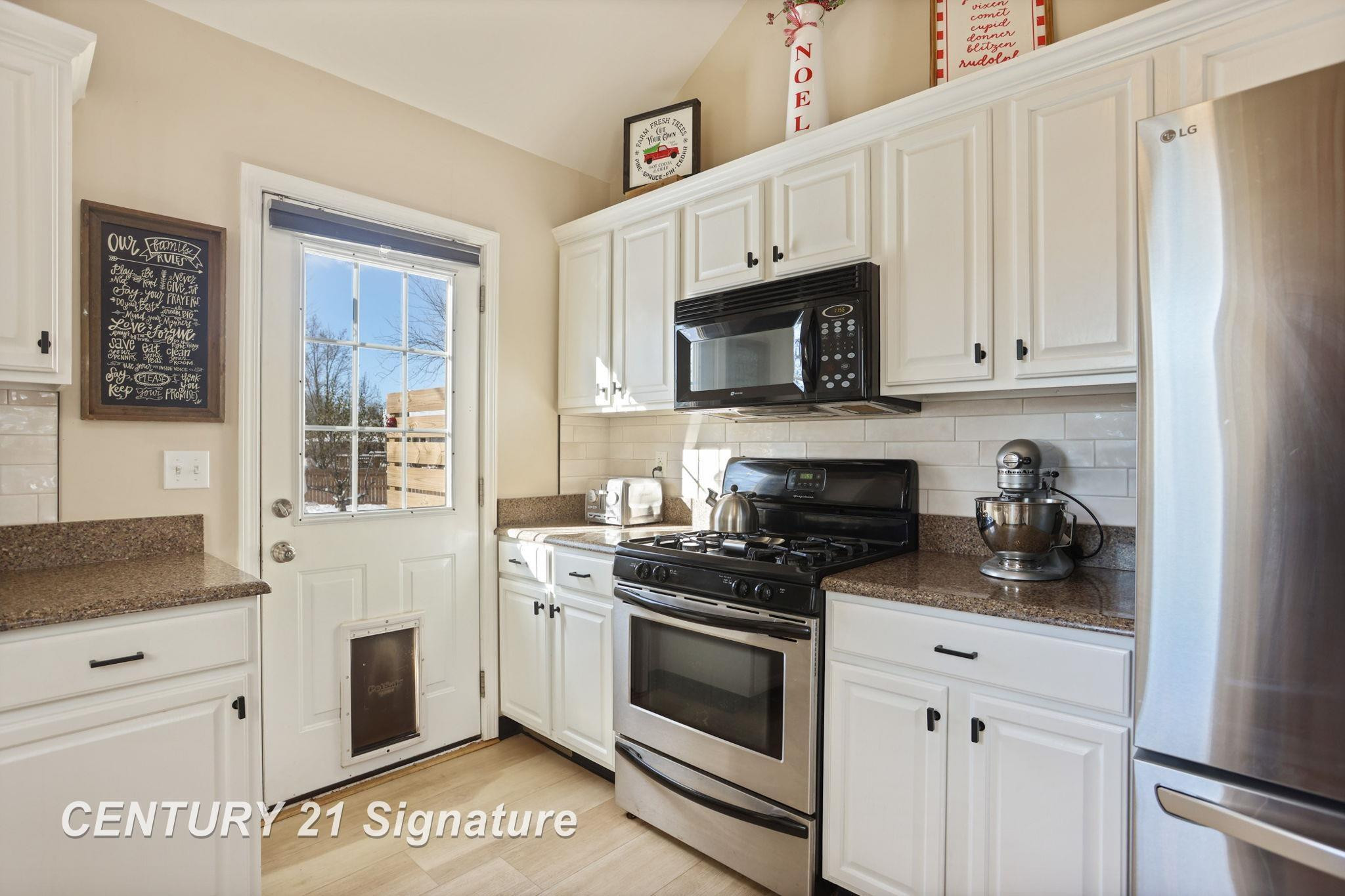 8183 N River Road, Freeland, MI 48623 — Photo 17