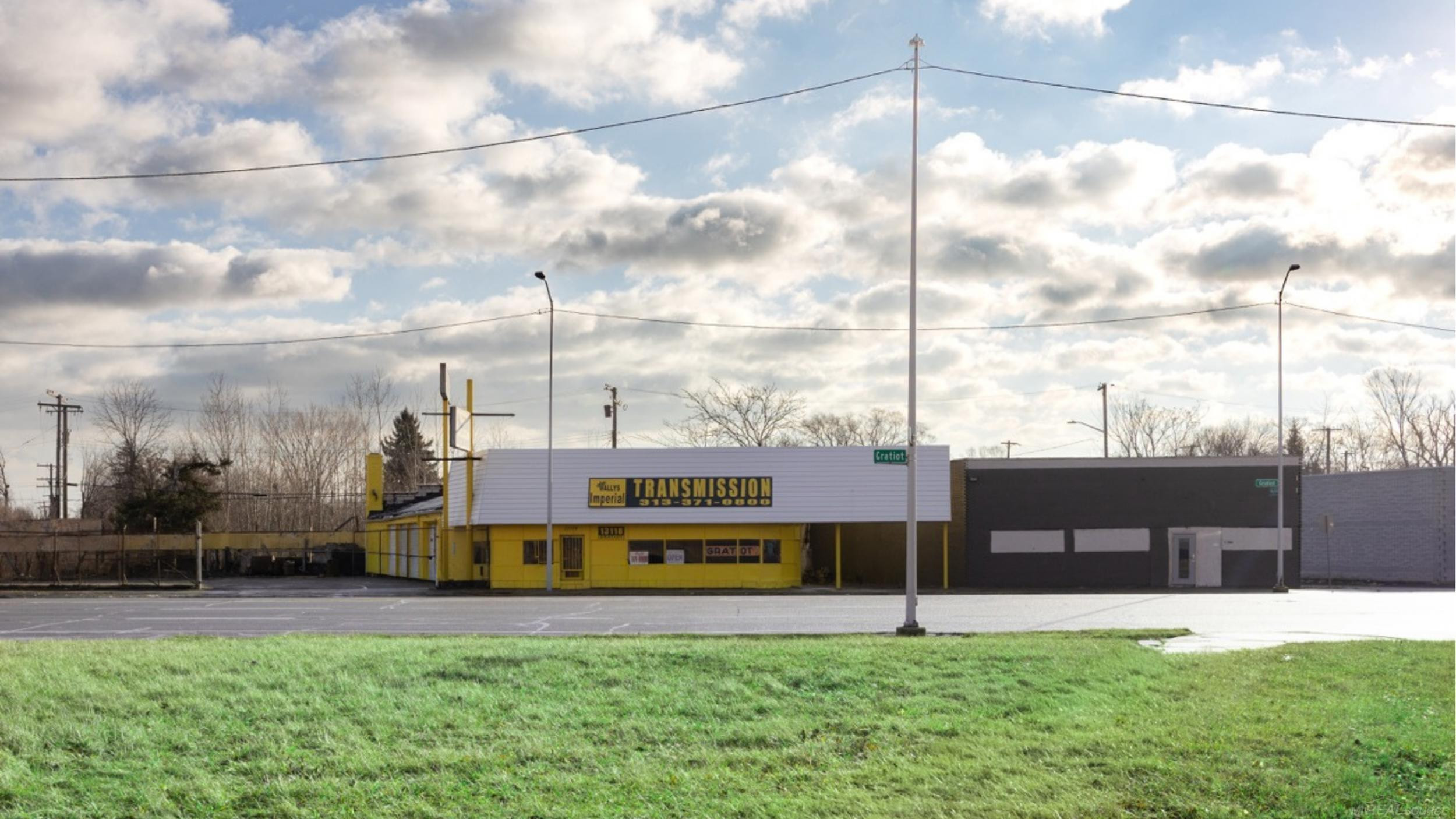 13118 Gratiot Avenue - Photo 2