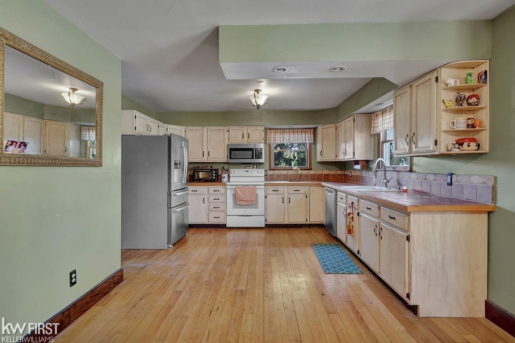 5727 Stanley Road, Columbiaville, MI 48421 — Photo 3