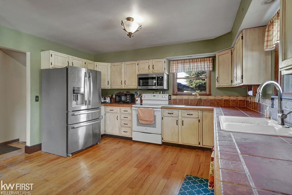 5727 Stanley Road, Columbiaville, MI 48421 — Photo 4