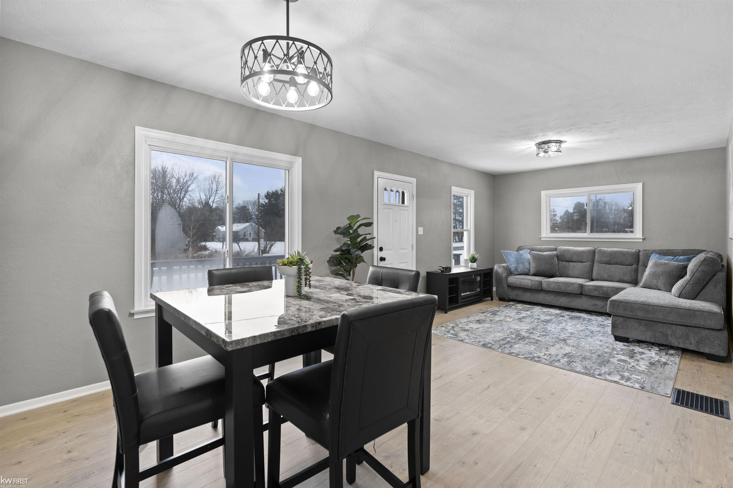 9110 E Coldwater Road, Davison, MI 48423 — Photo 11