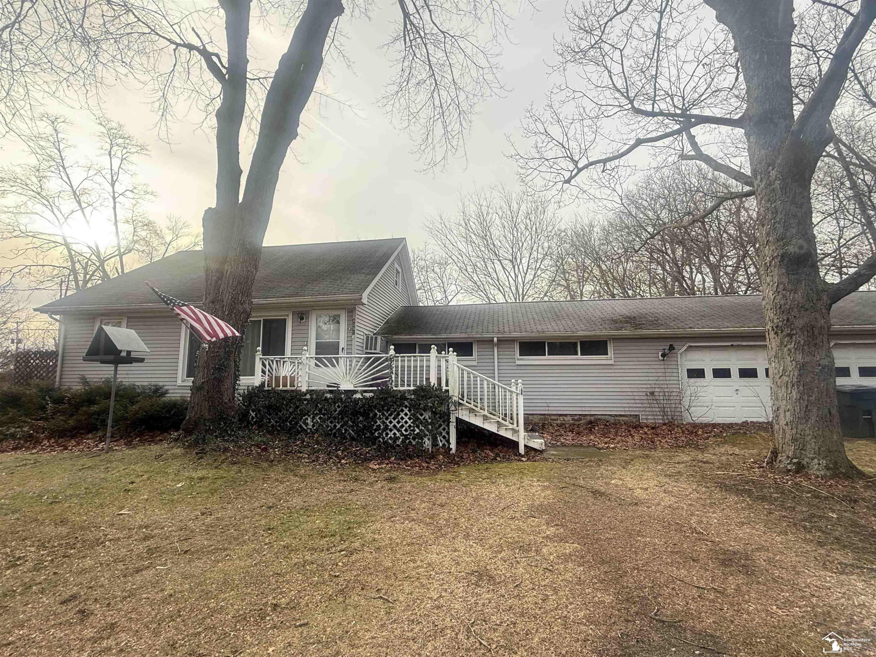 8055 George Street, Lambertville, MI 48144 — front exterior