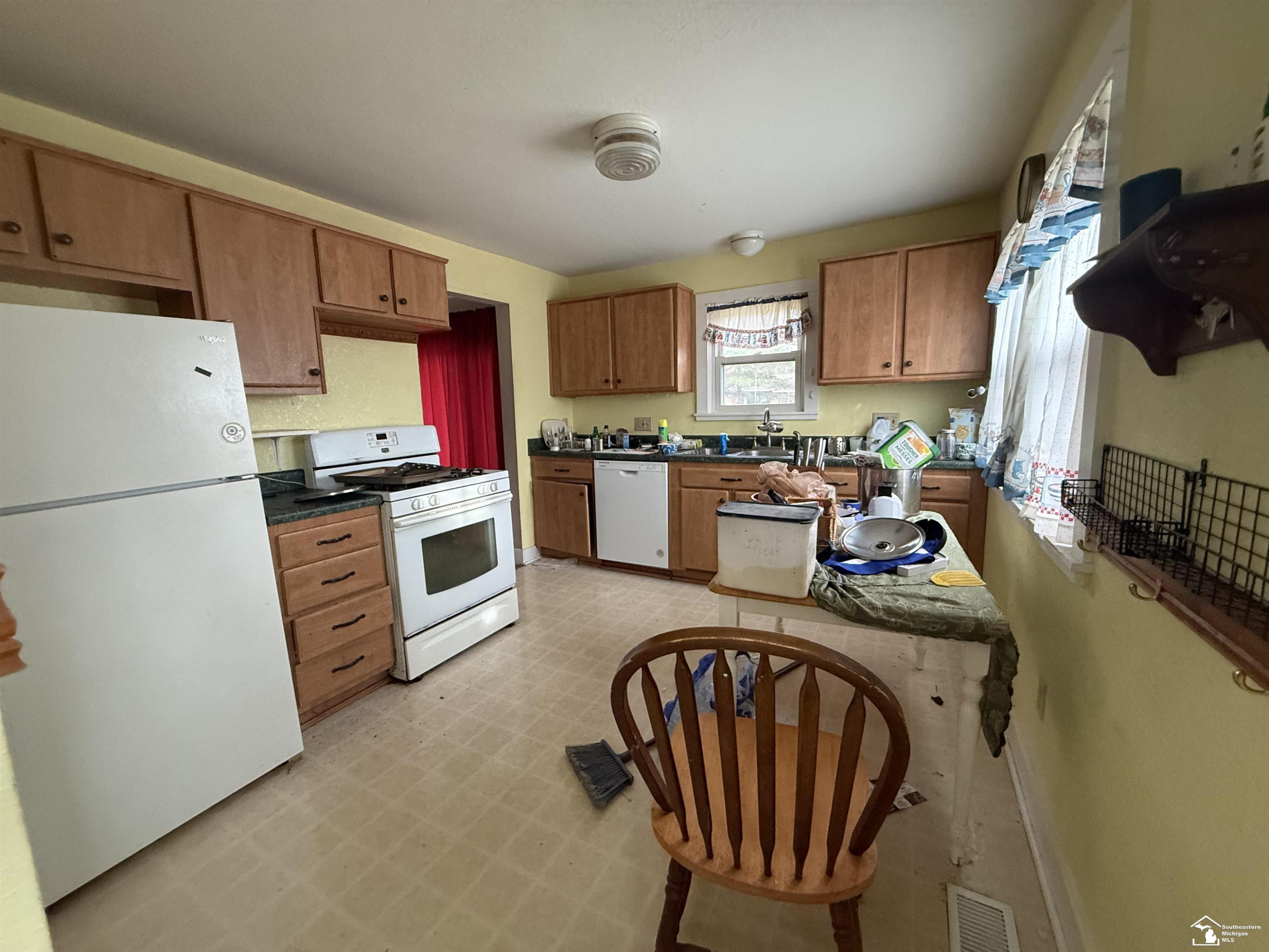 8055 George Street, Lambertville, MI 48144 — Photo 7