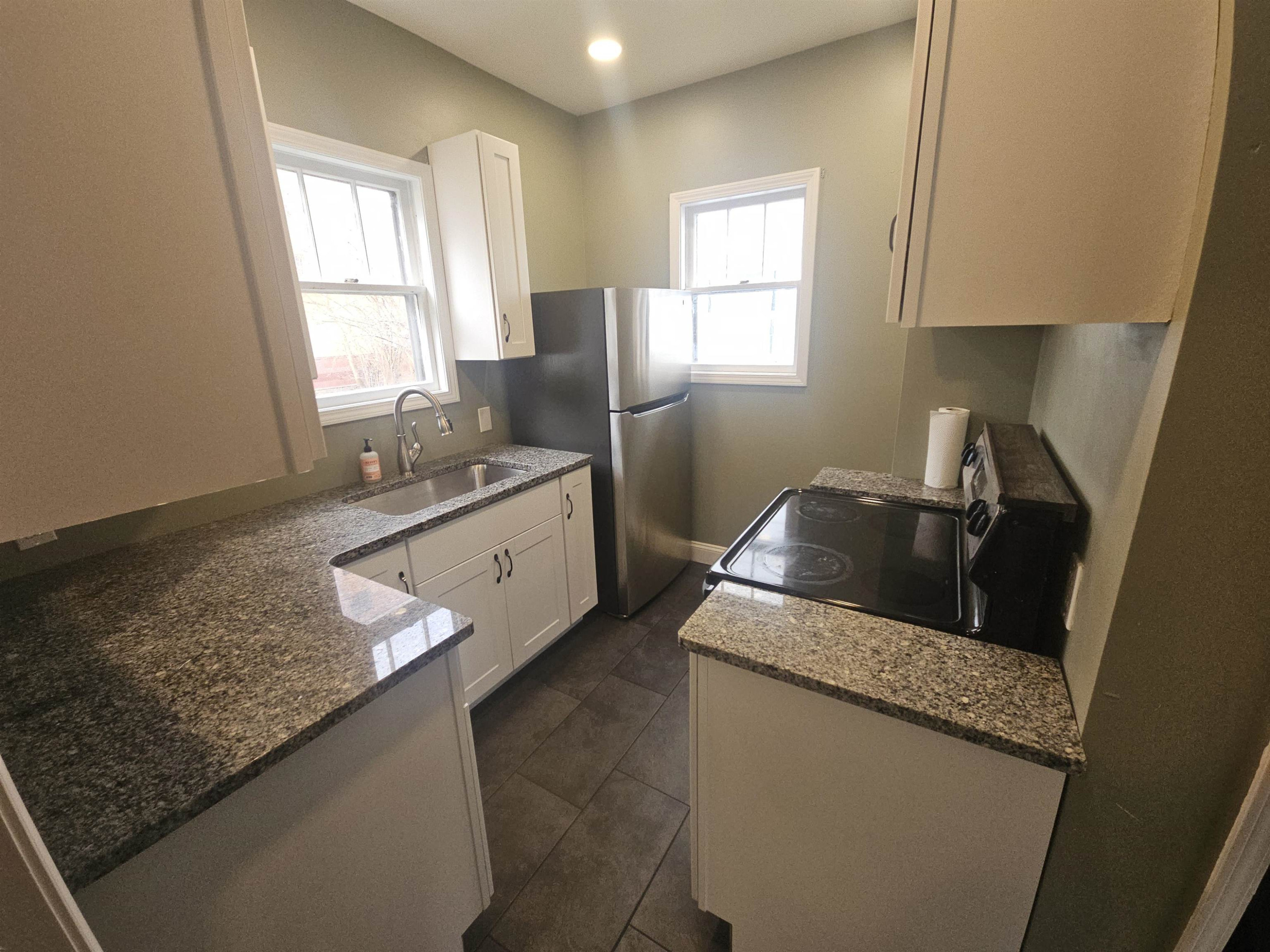511 N Grant Street, Bay City, MI 48708 — Photo 3