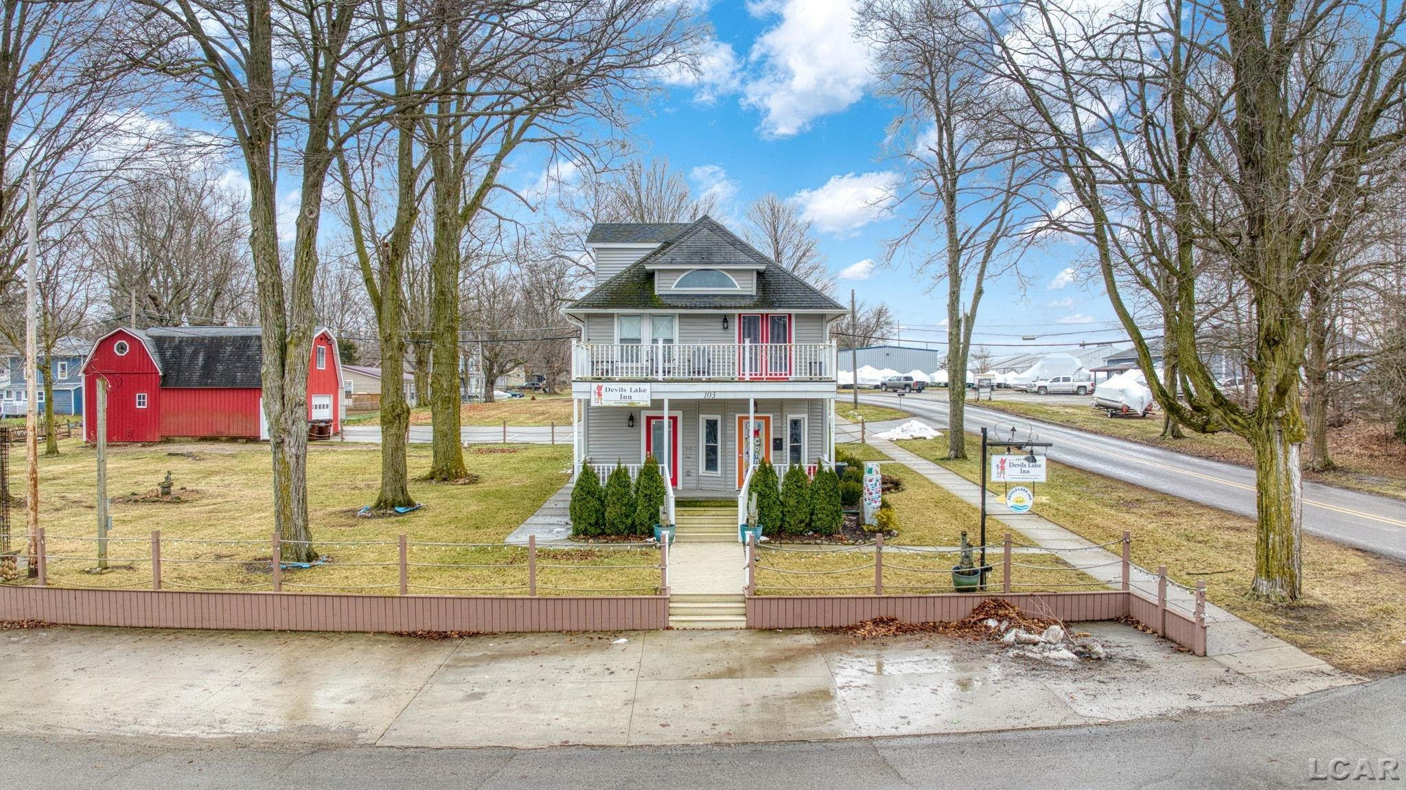 103 Walnut Street - Photo 2