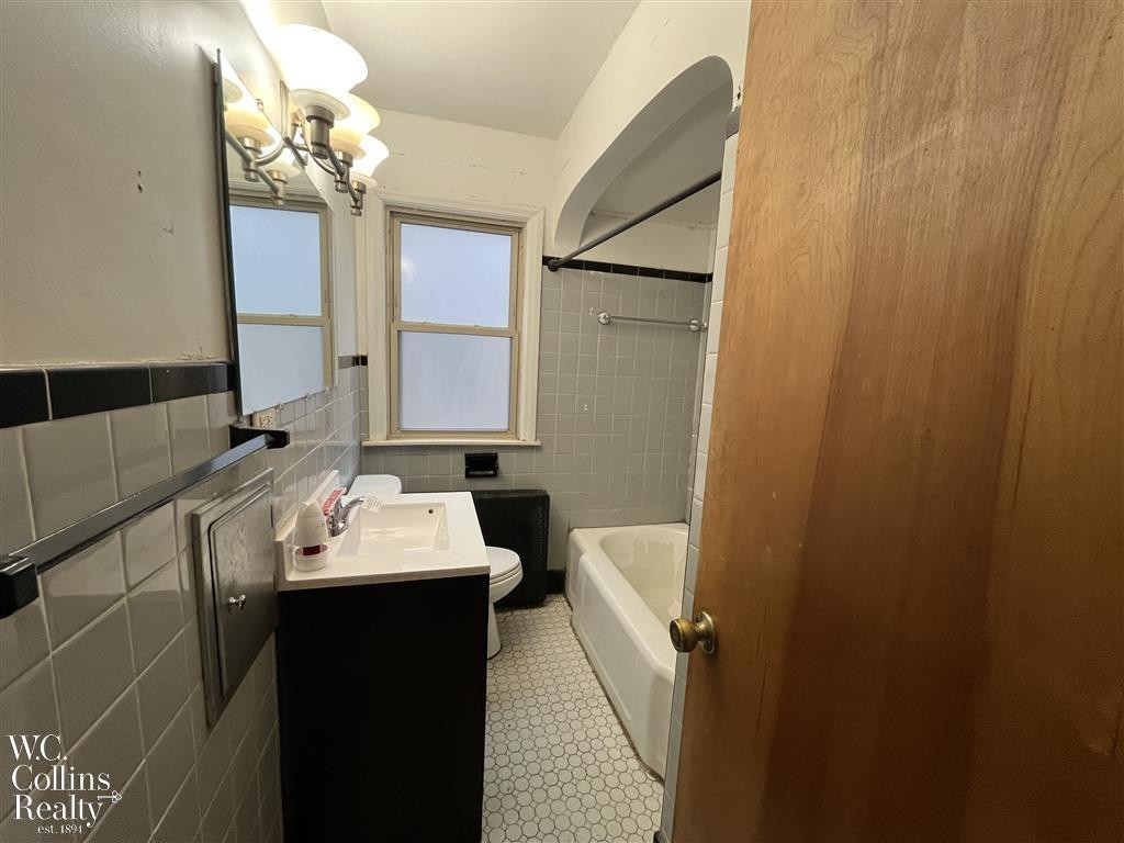 16572 Rosemary Avenue, Fraser, MI 48026 — Photo 9