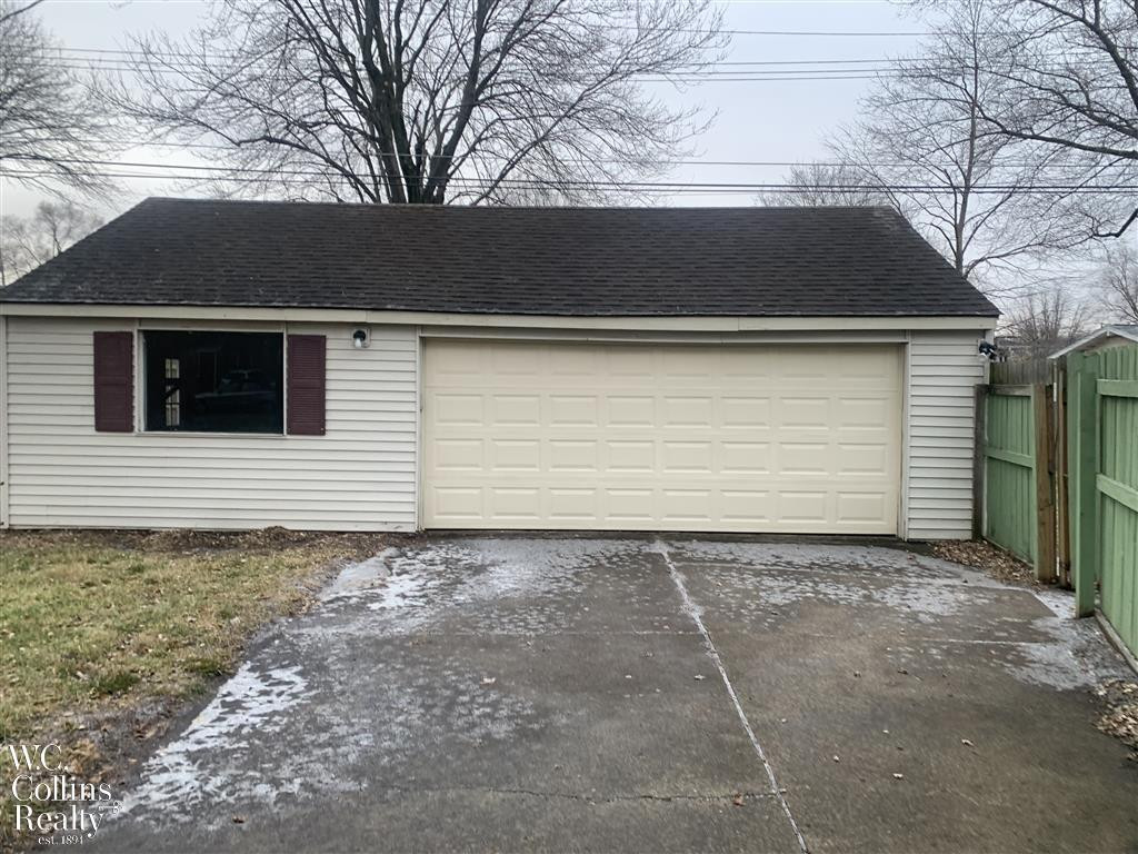 16572 Rosemary Avenue, Fraser, MI 48026 — Photo 25