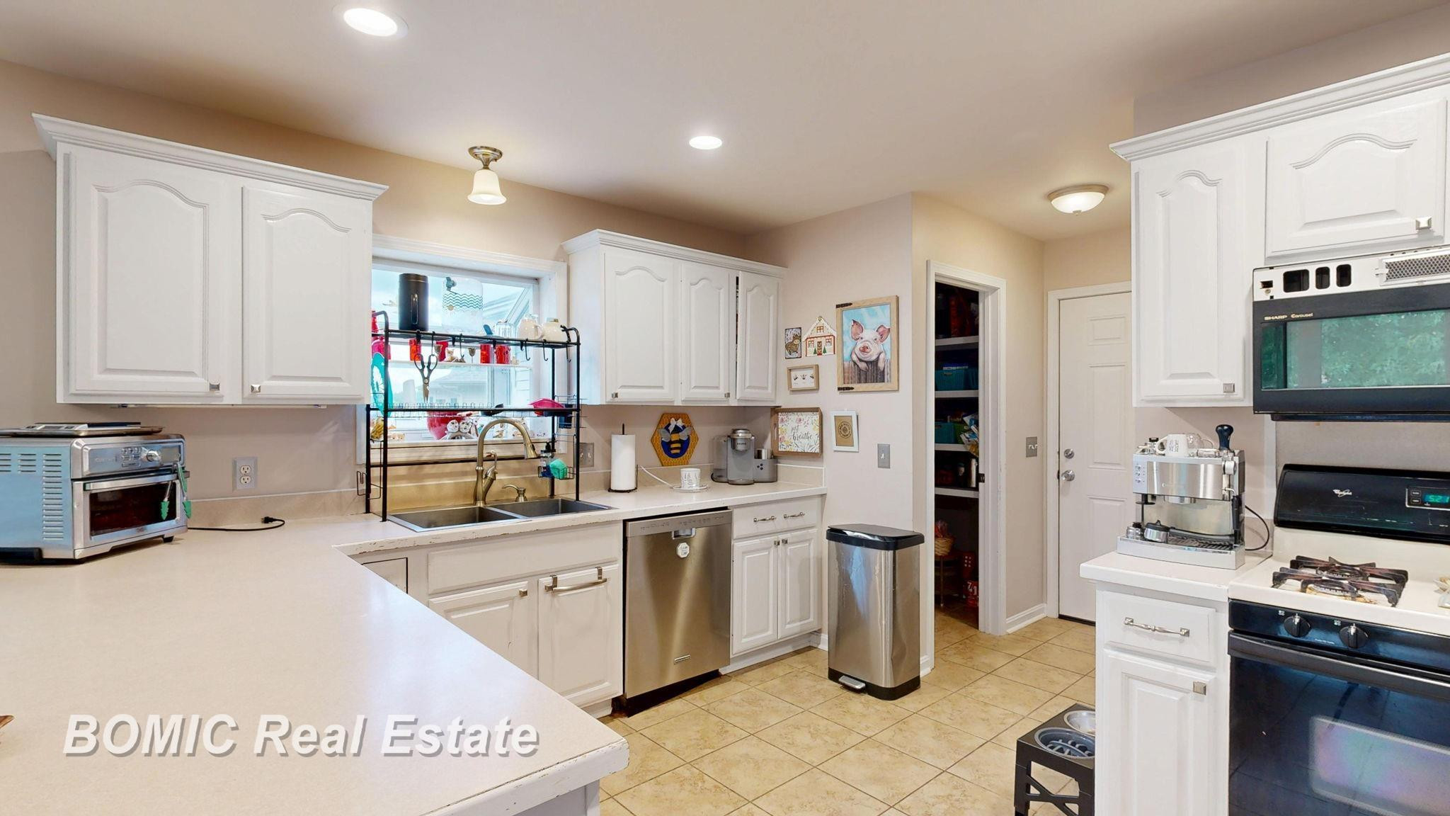 7871 Oak Court, Birch Run, MI 48415 — Photo 5