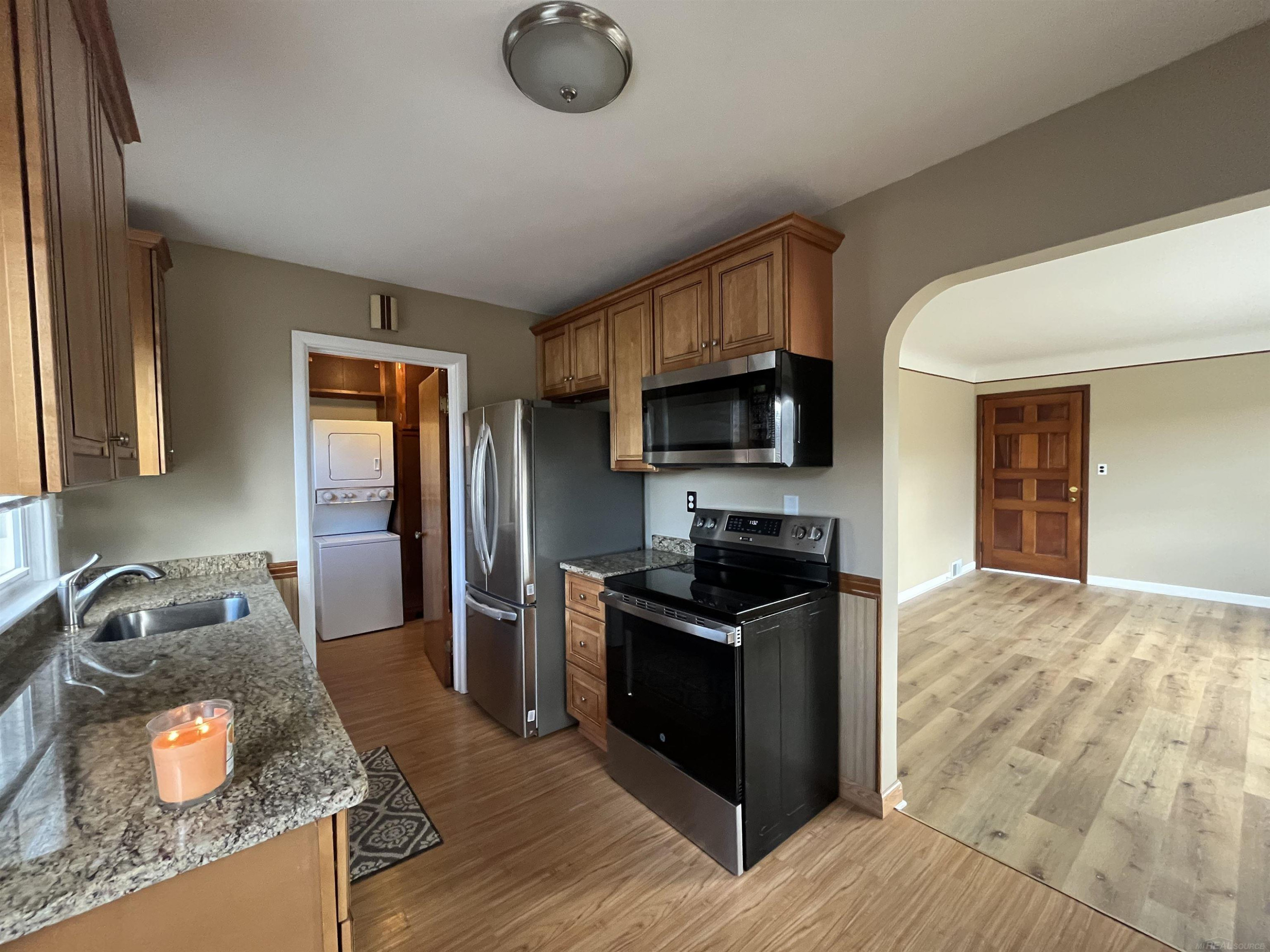 26561 Tucker Street, MI — Photo 7