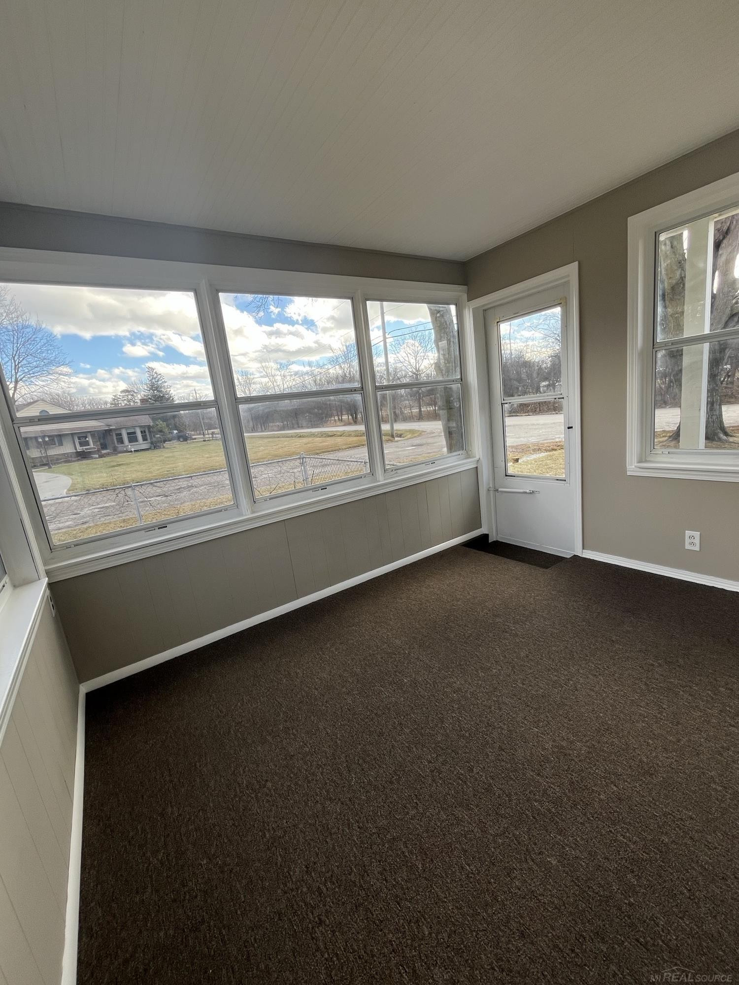 26561 Tucker Street, MI — Photo 16
