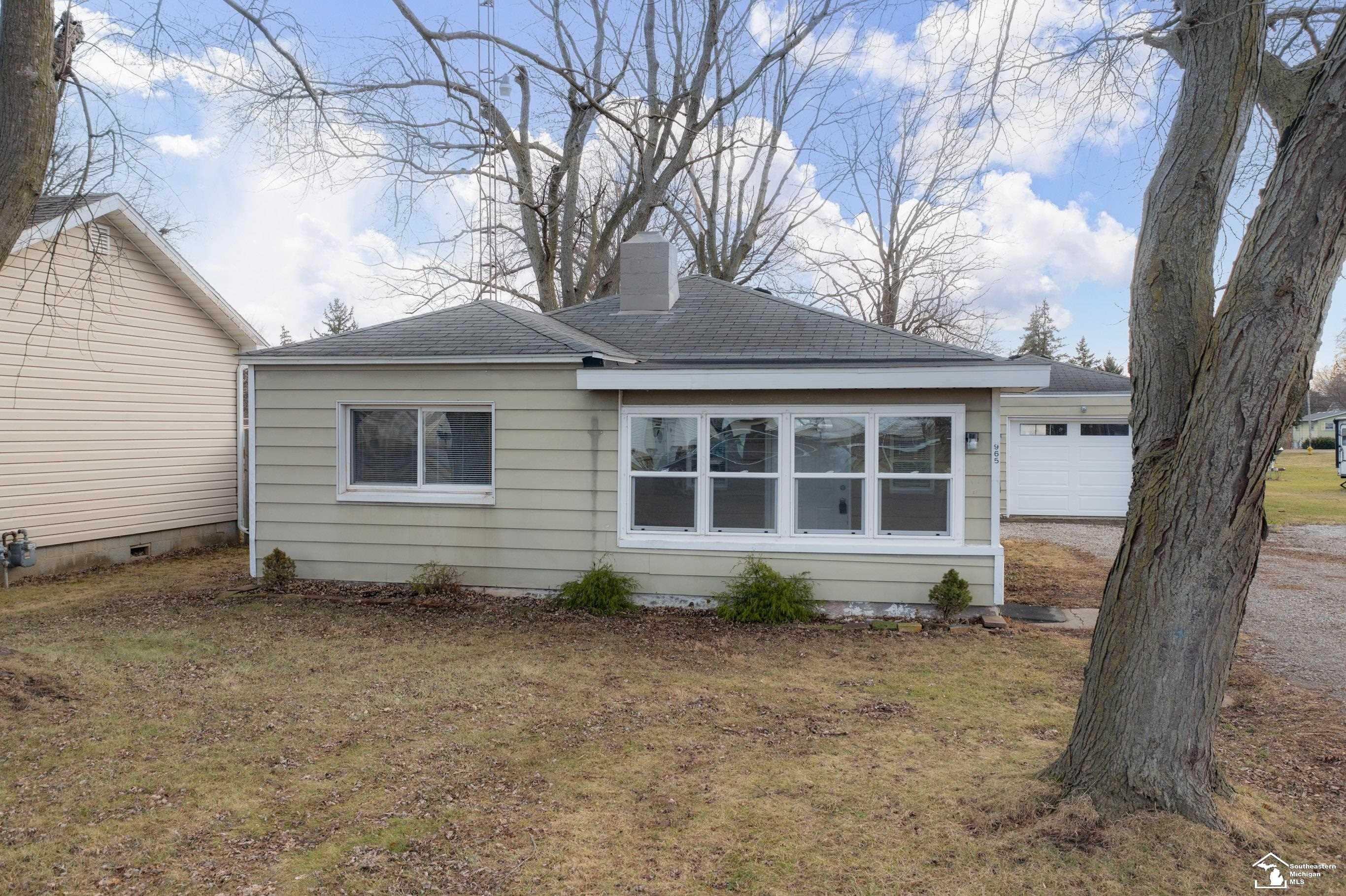 965 Streetman Street, Erie, MI — front exterior