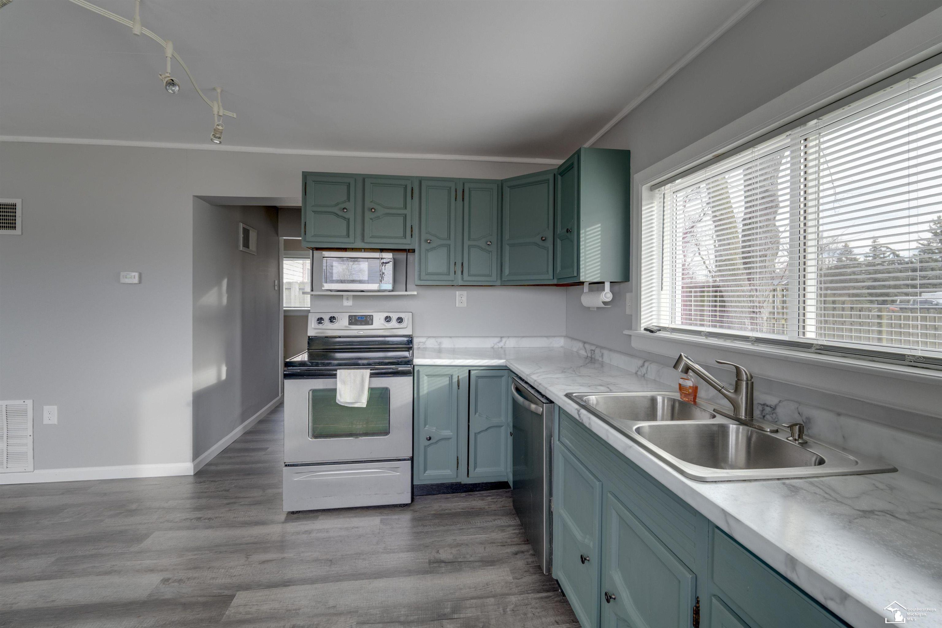 965 Streetman Street, Erie, MI — Photo 4