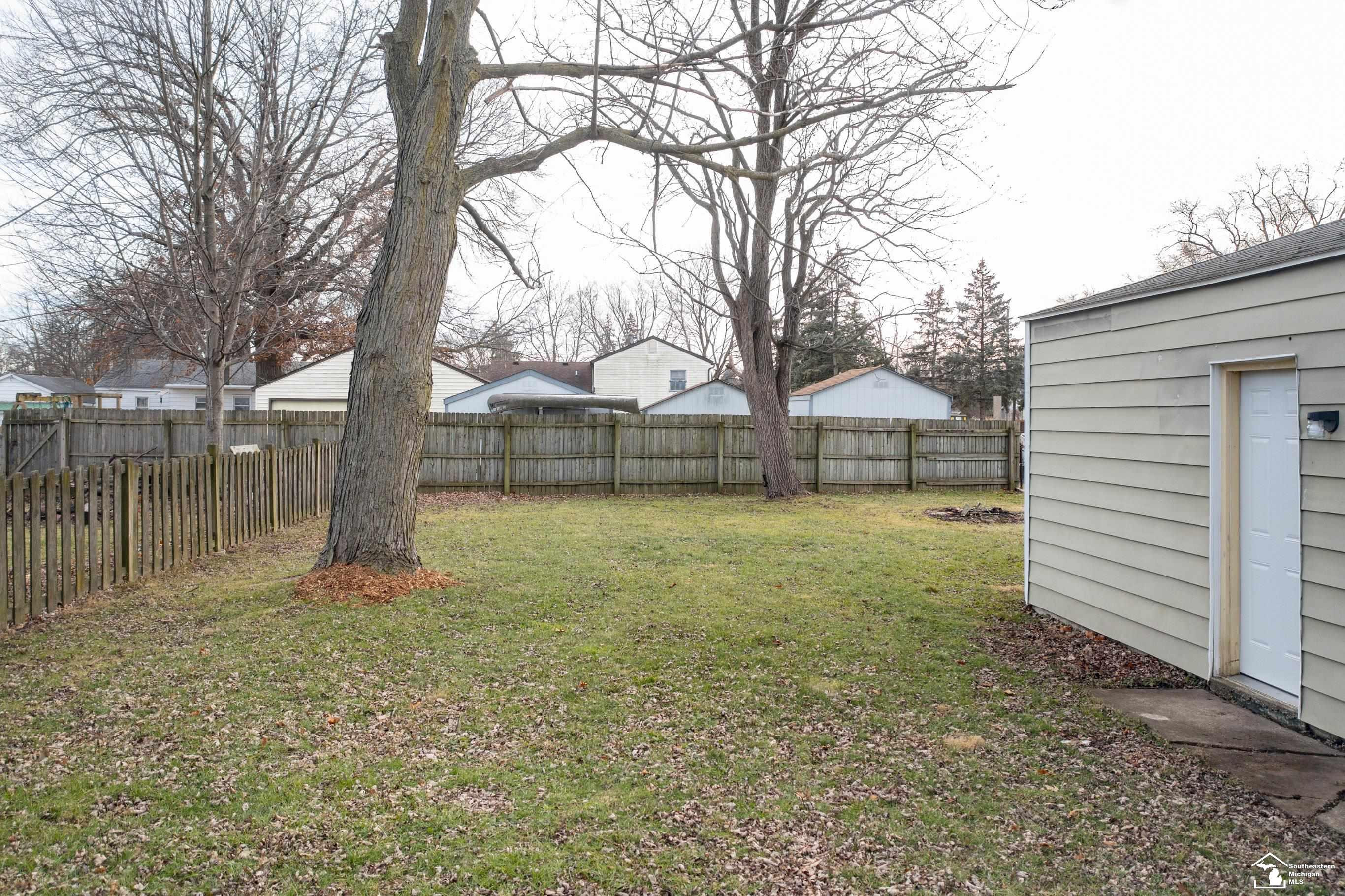 965 Streetman Street, Erie, MI — Photo 21