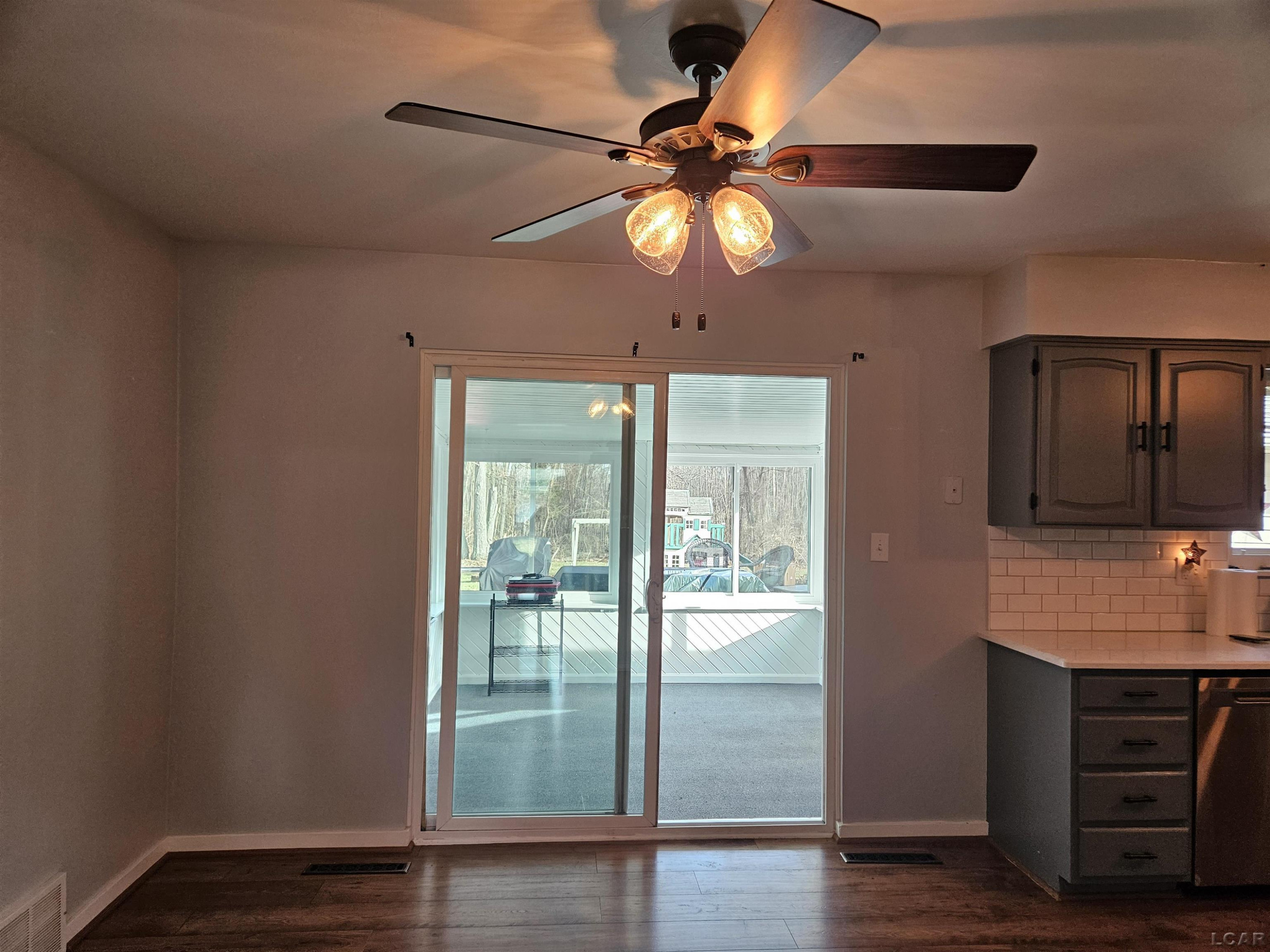 7076 Ridgedale Lane, Lambertville, MI 48144 — Photo 8