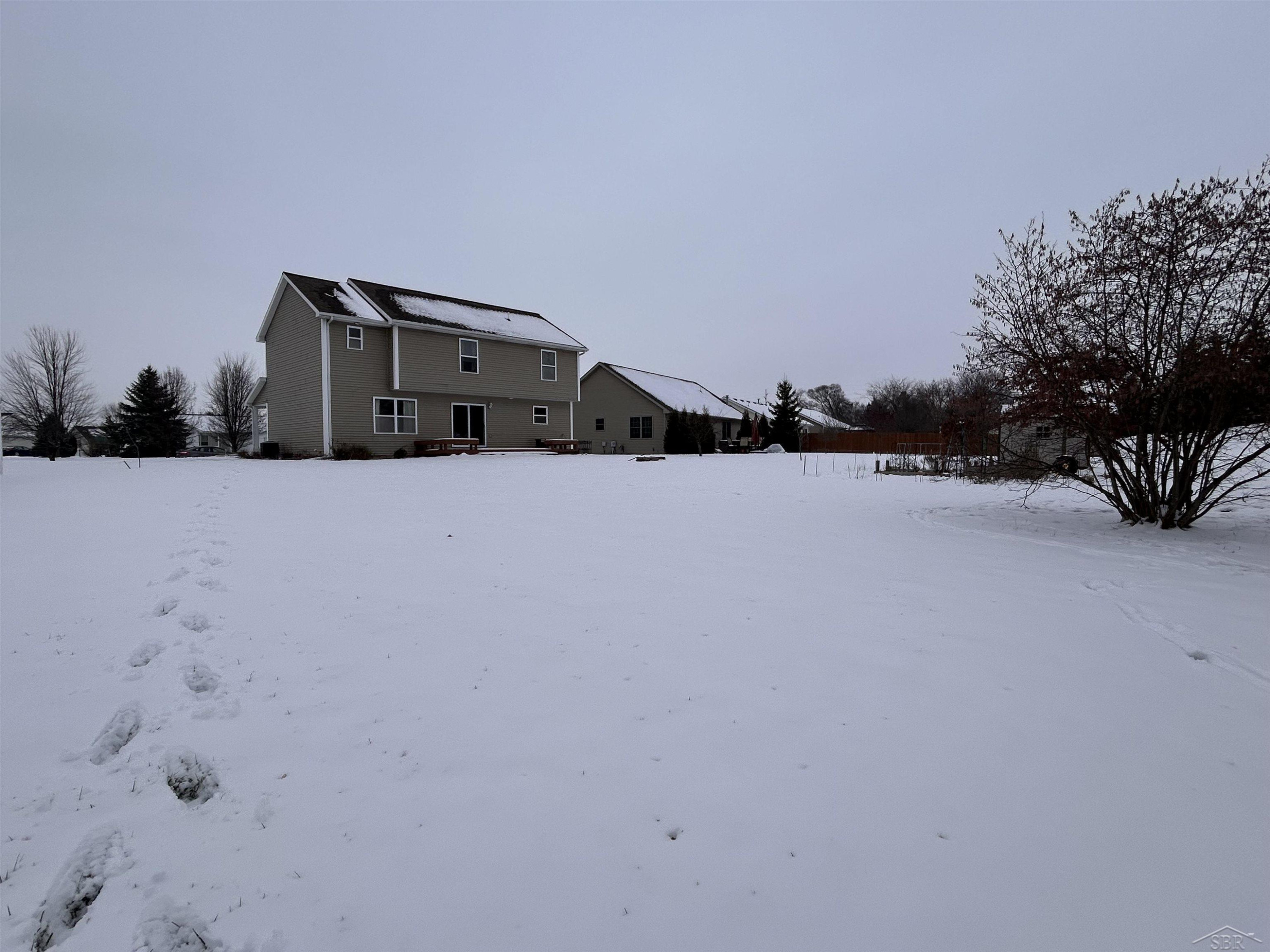 10123 Hawk Drive, Freeland, MI 48623 — Photo 2