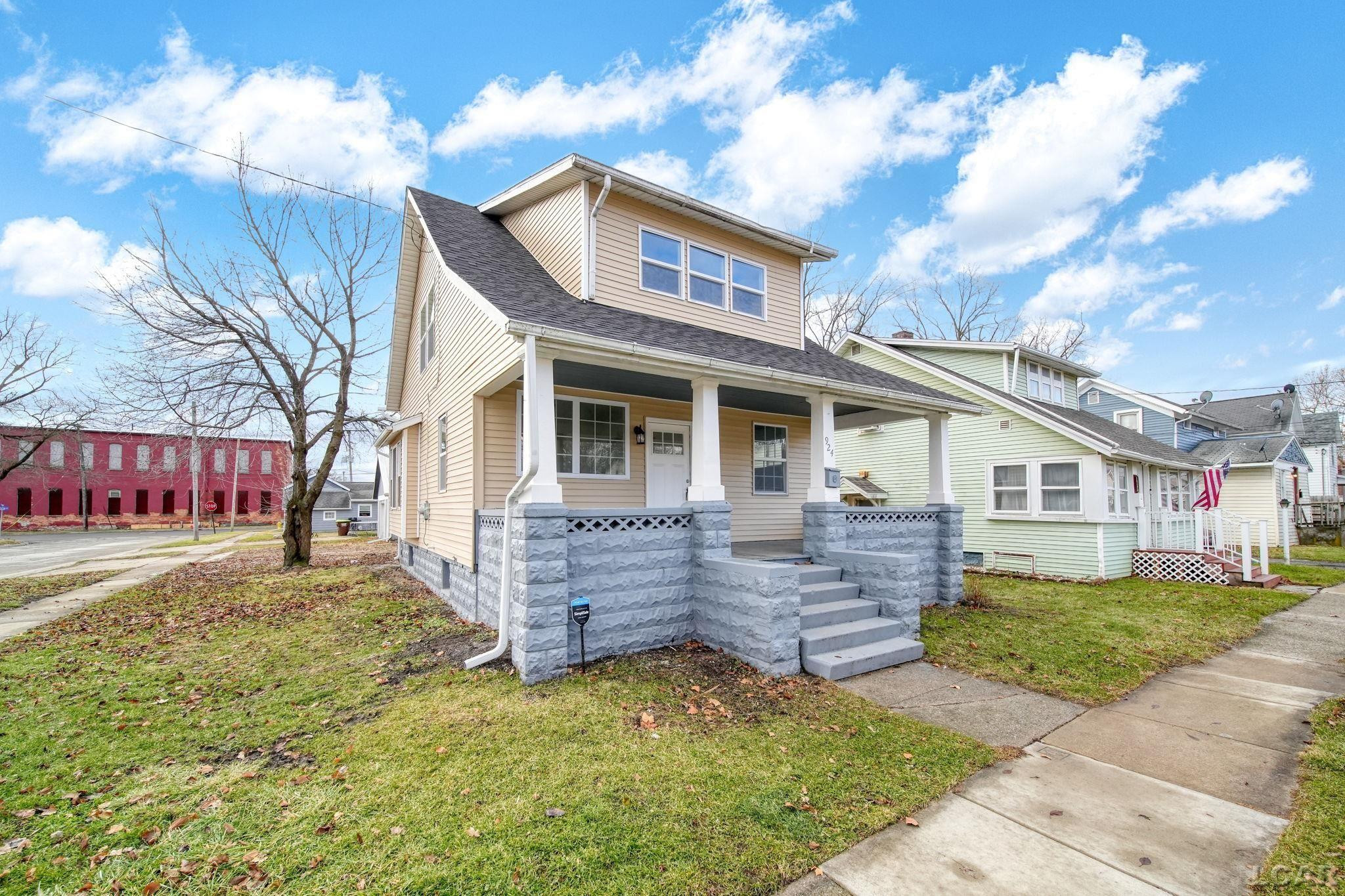 924 Frank Street, Adrian, MI 49221 — Photo 2