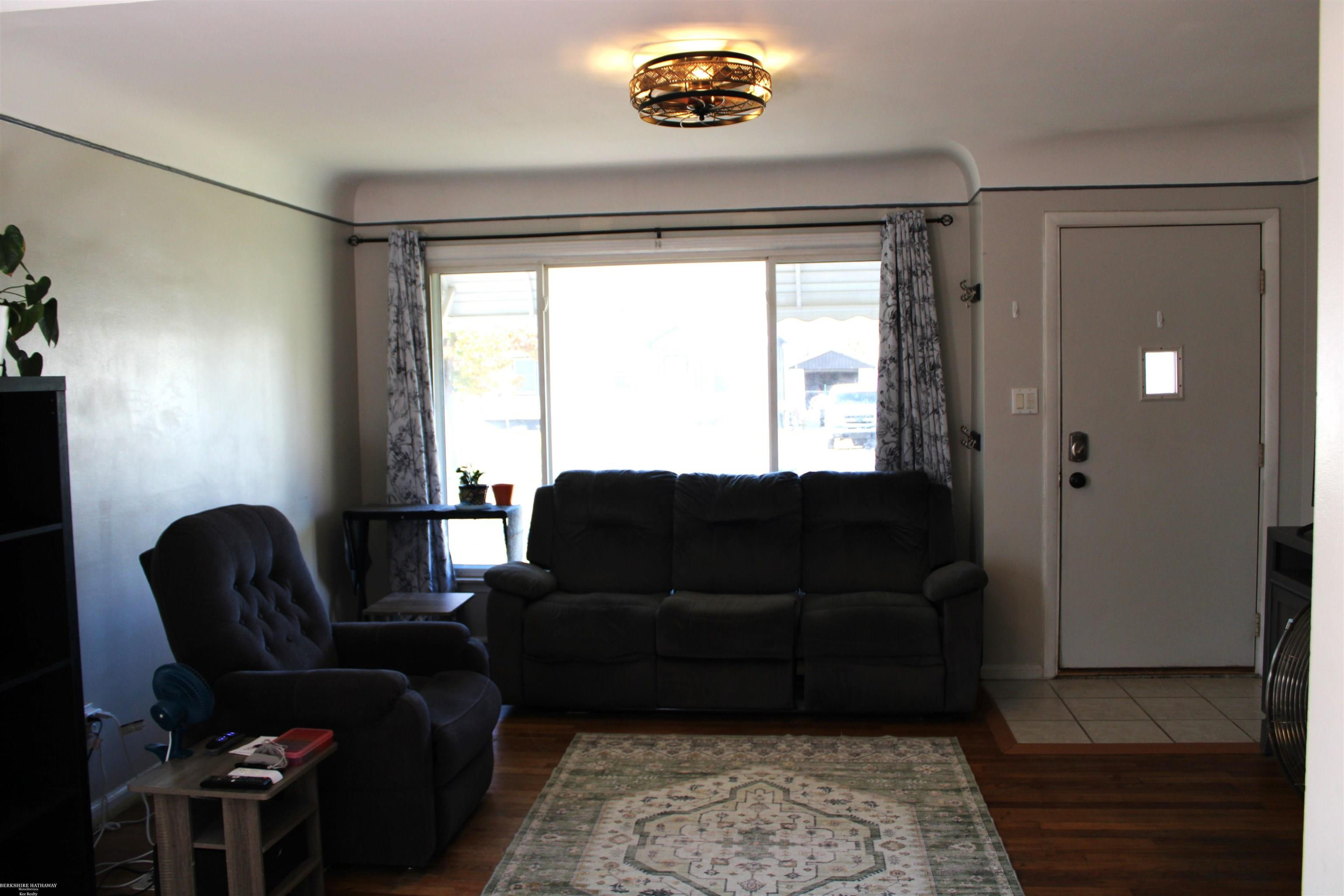 629 Chippewa Street, Mount Clemens, MI 48043 — Photo 6