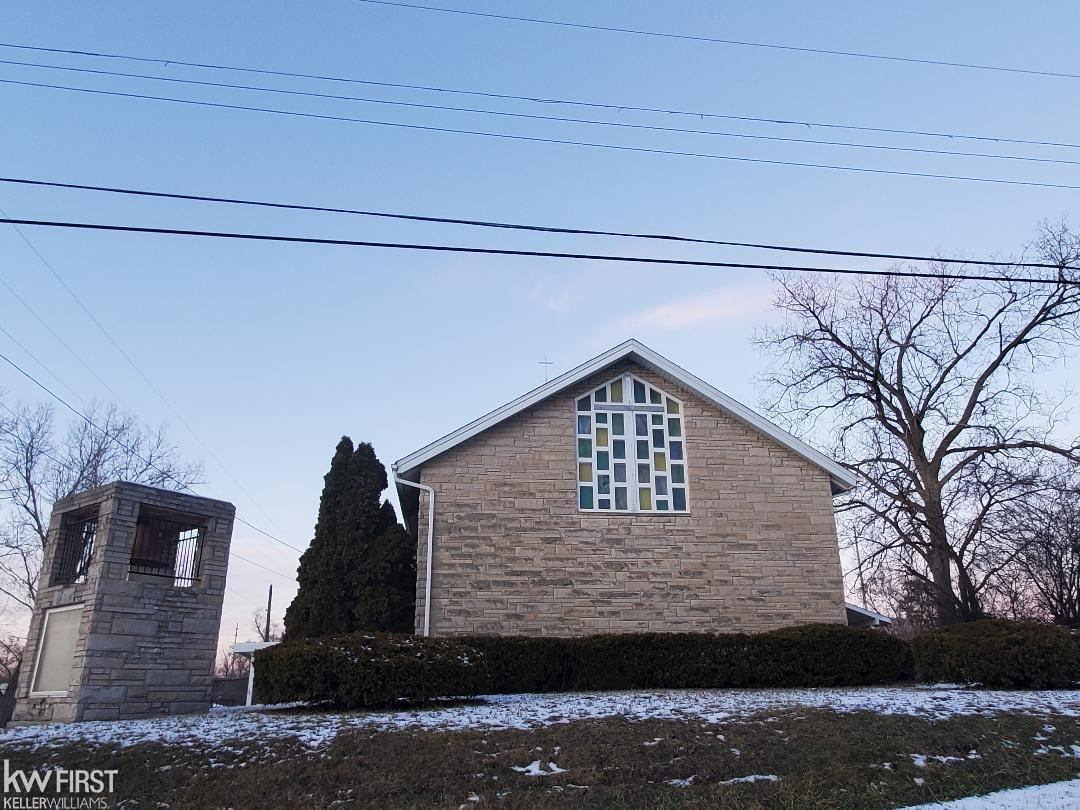 3450 Larchmont Avenue, Flint, MI 48532