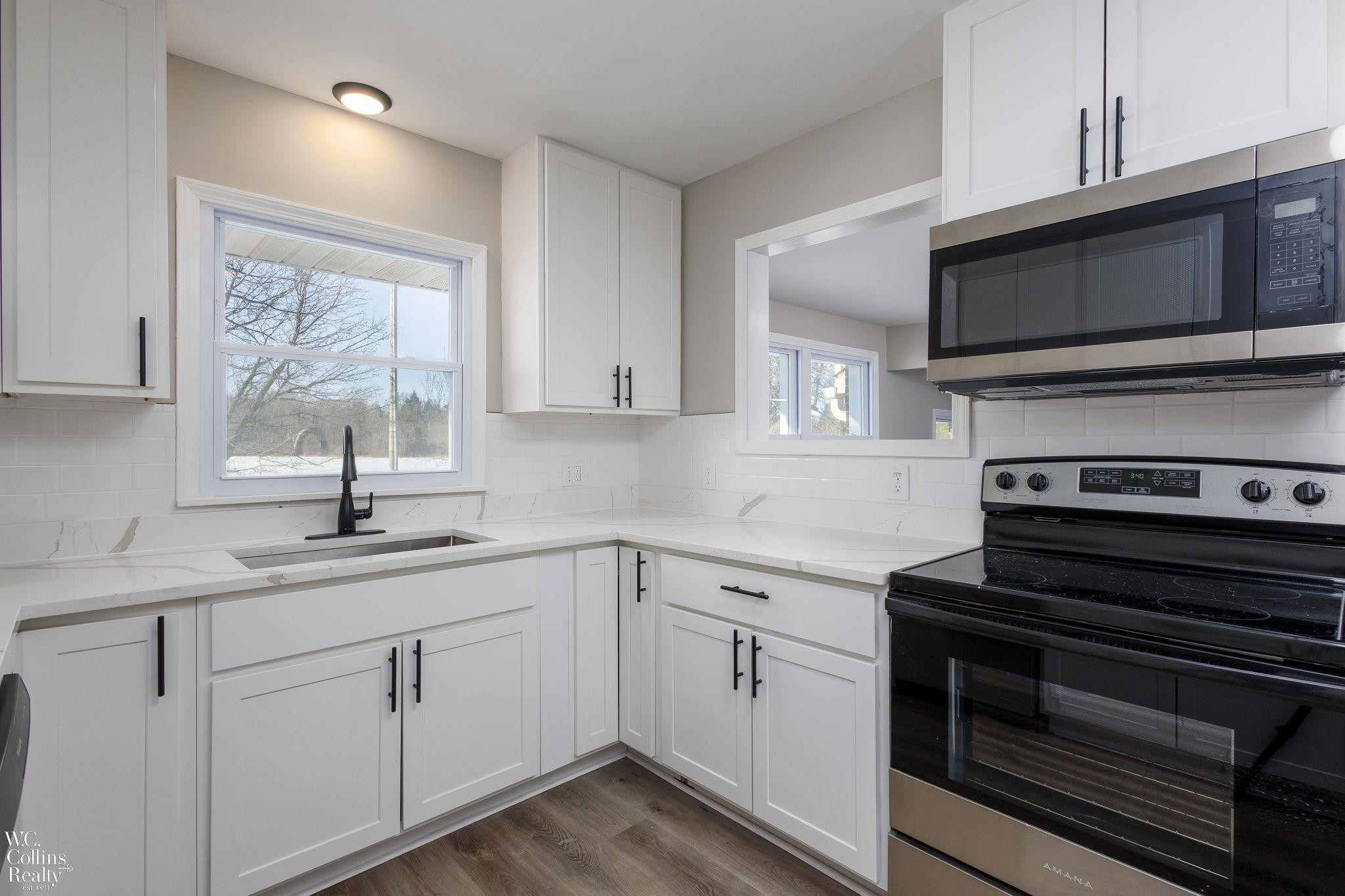 12923 Collins Road, MI 48097 — Photo 10