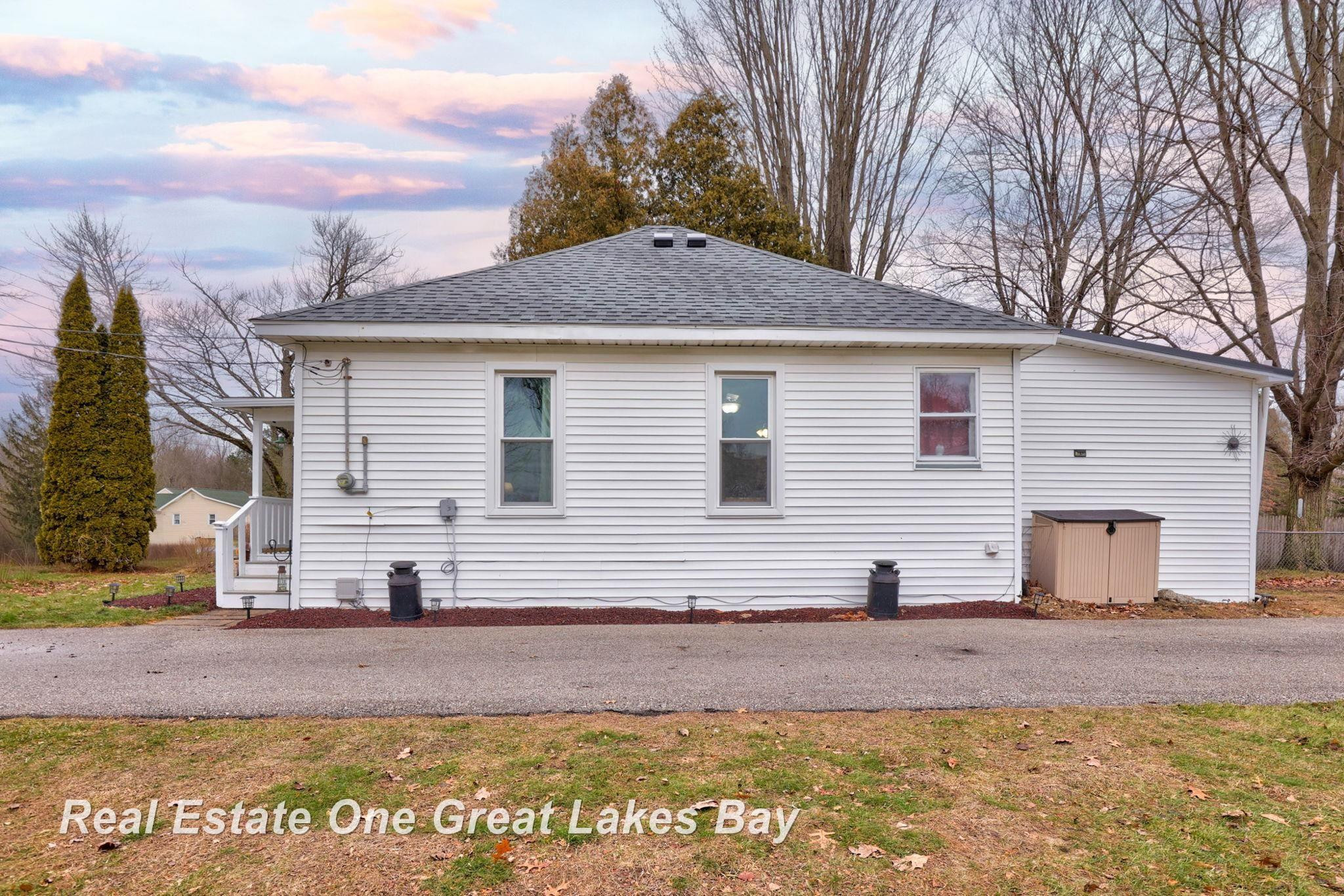 1201 Flint Street, Saint Charles, MI 48655 — Photo 4