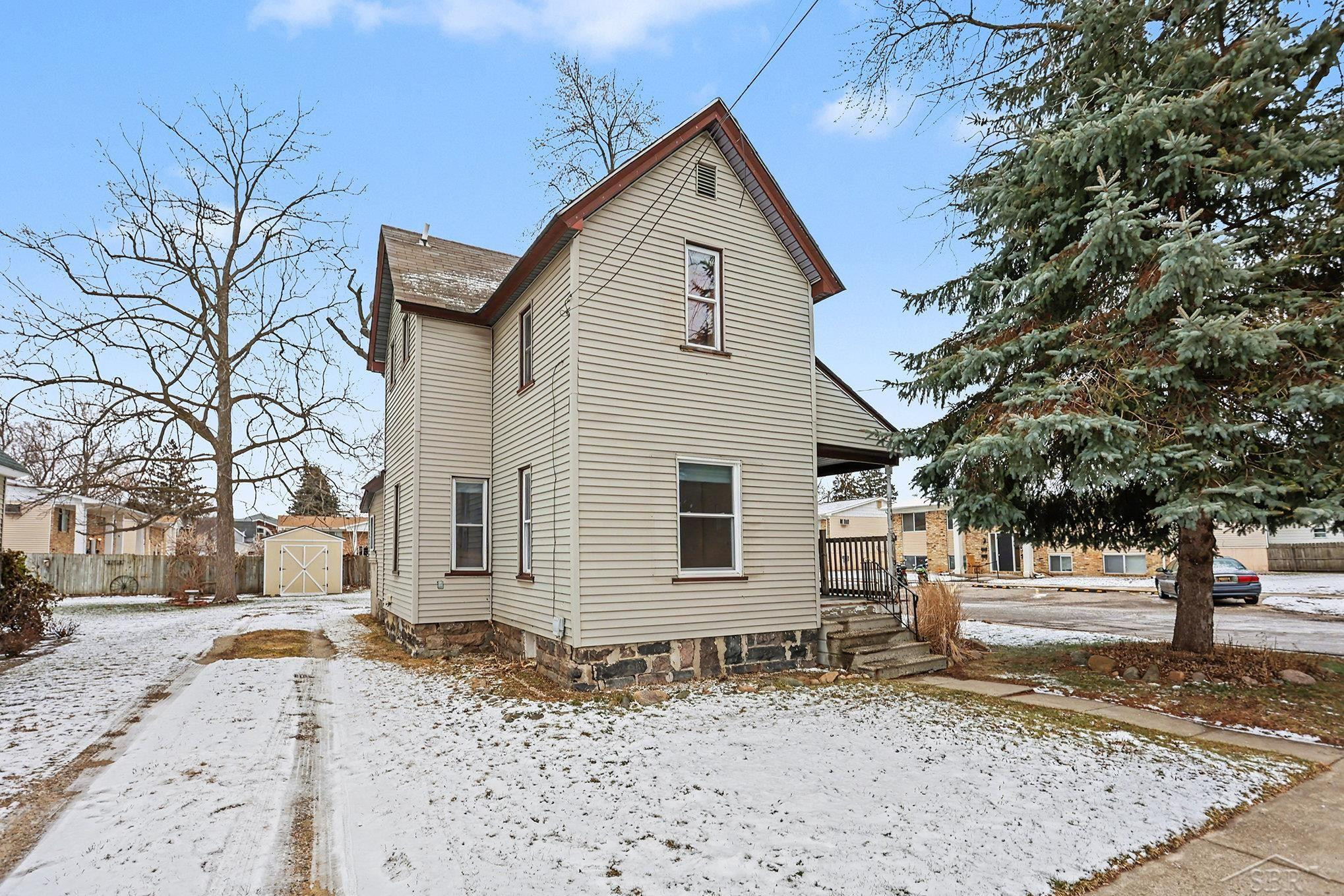 314 N Oak Street, Durand, MI 48429 — front exterior