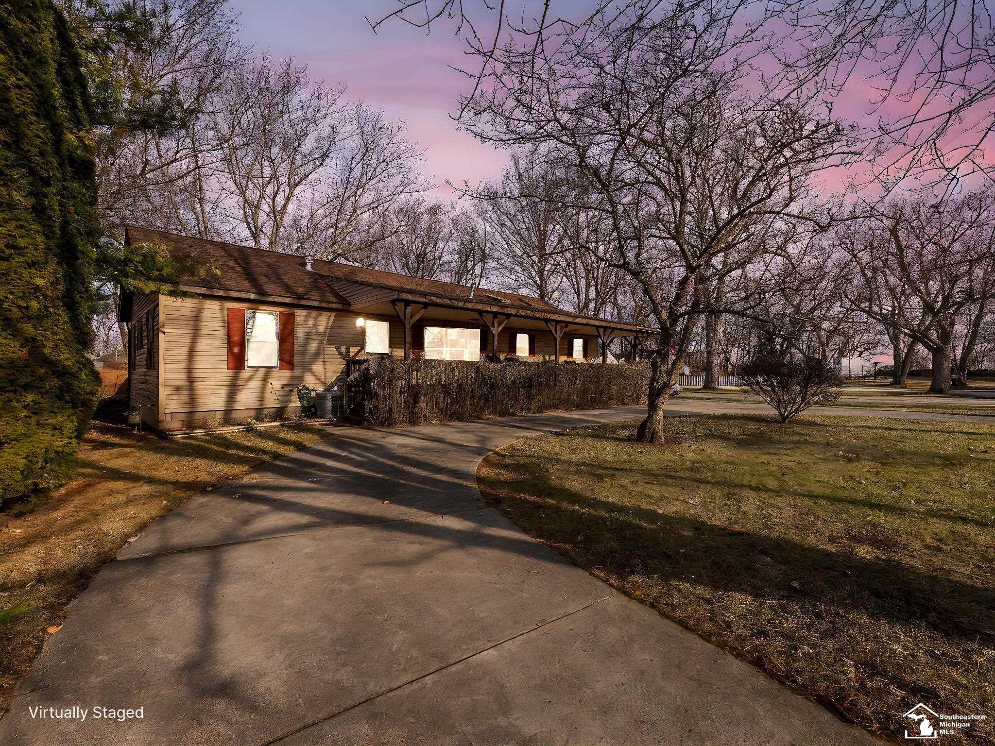 7988 Parkway Drive, Monroe, MI 48161 — Photo 2
