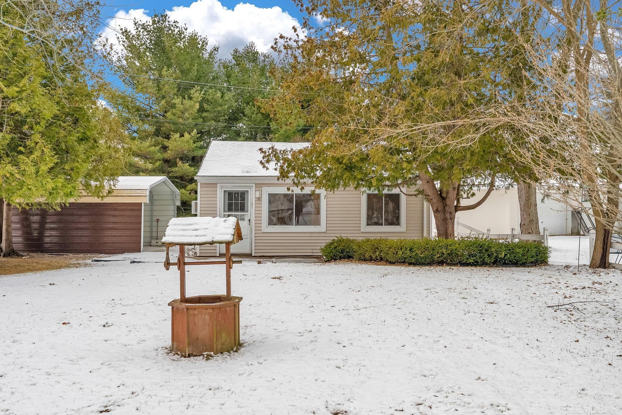 7742 Lakeview Road, Lexington, MI 48450 — Photo 2