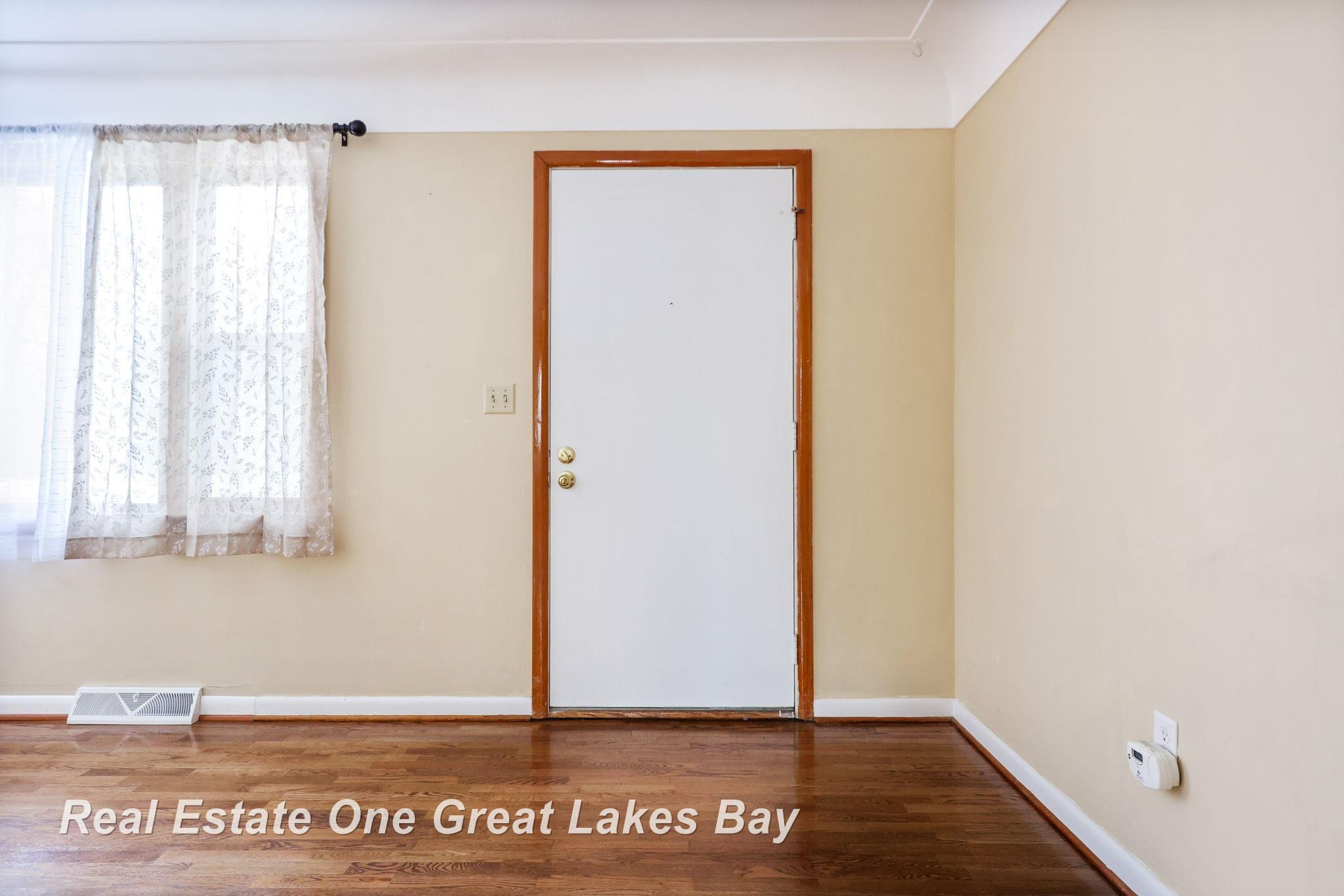 275 W Lynn Street, Saginaw, MI 48604 — Photo 6