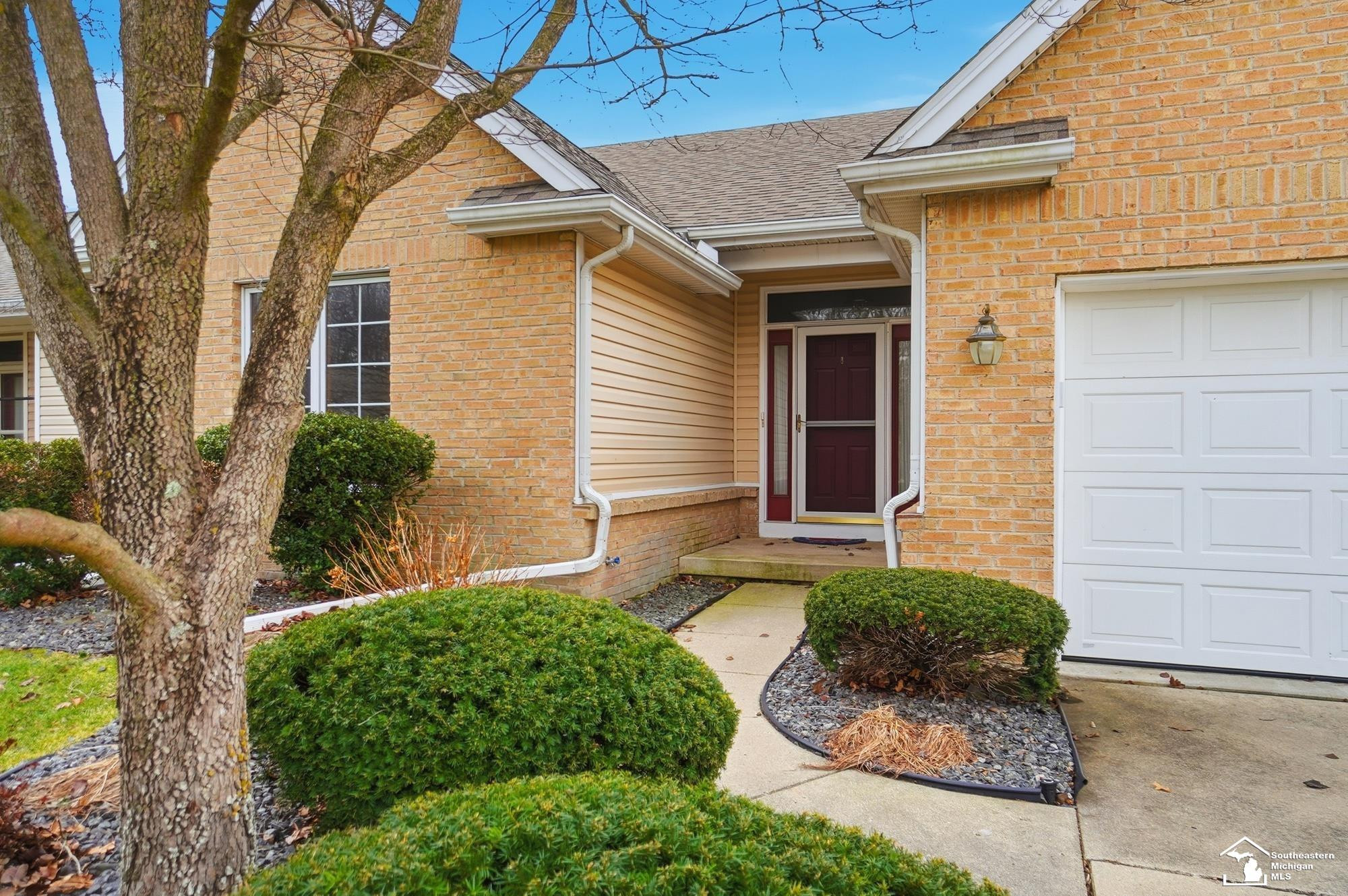 3174 Crystal Court, Lambertville, MI 48144 — Photo 3