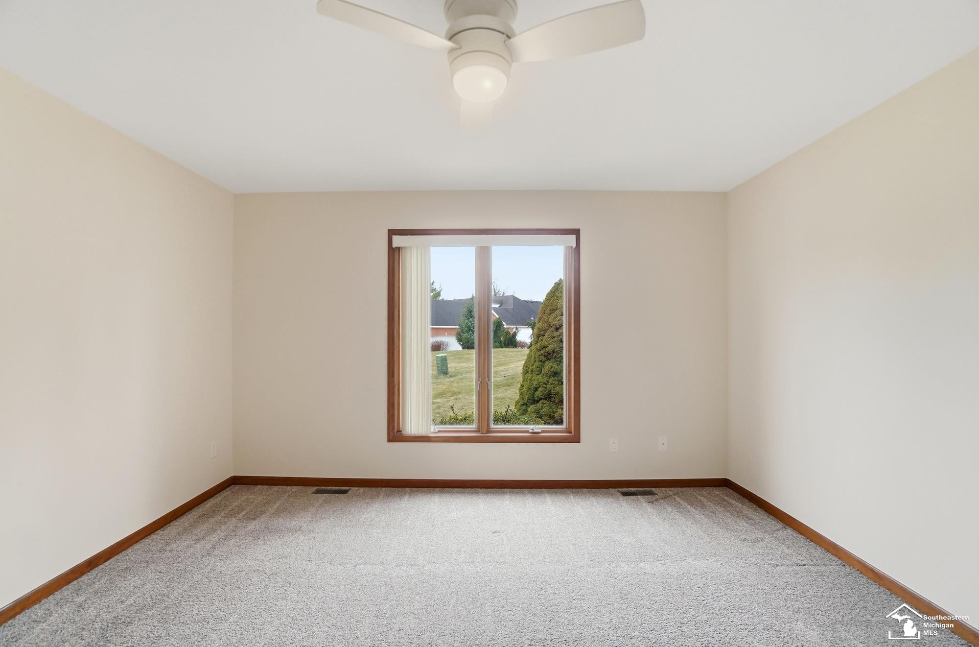 3174 Crystal Court, Lambertville, MI 48144 — Photo 22