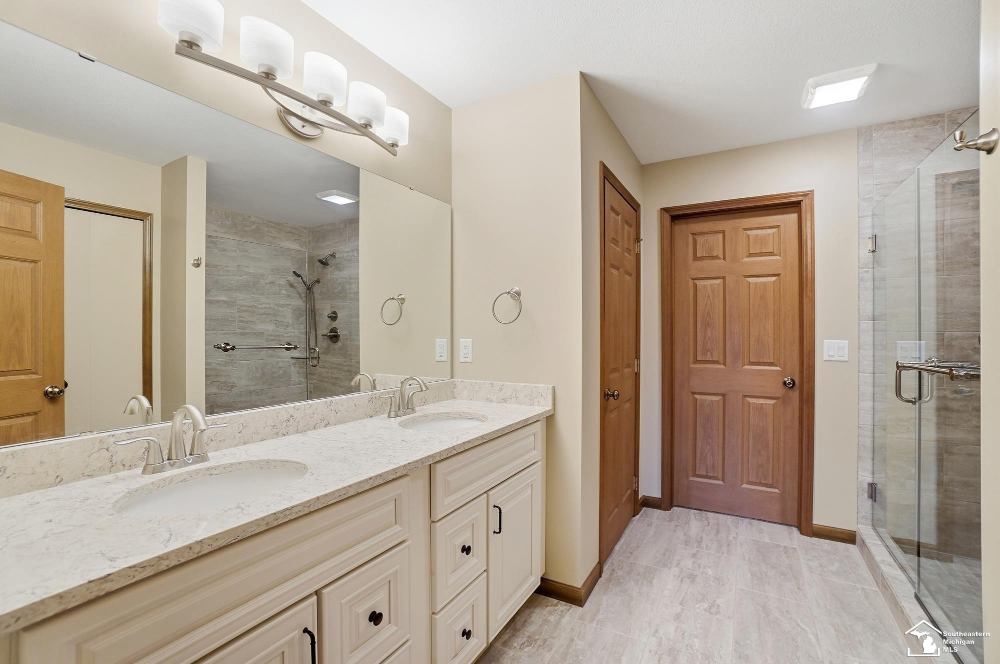 3174 Crystal Court, Lambertville, MI 48144 — Photo 24