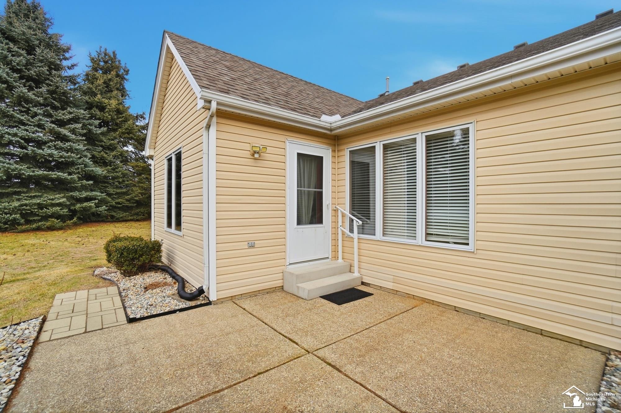 3174 Crystal Court, Lambertville, MI 48144 — Photo 39