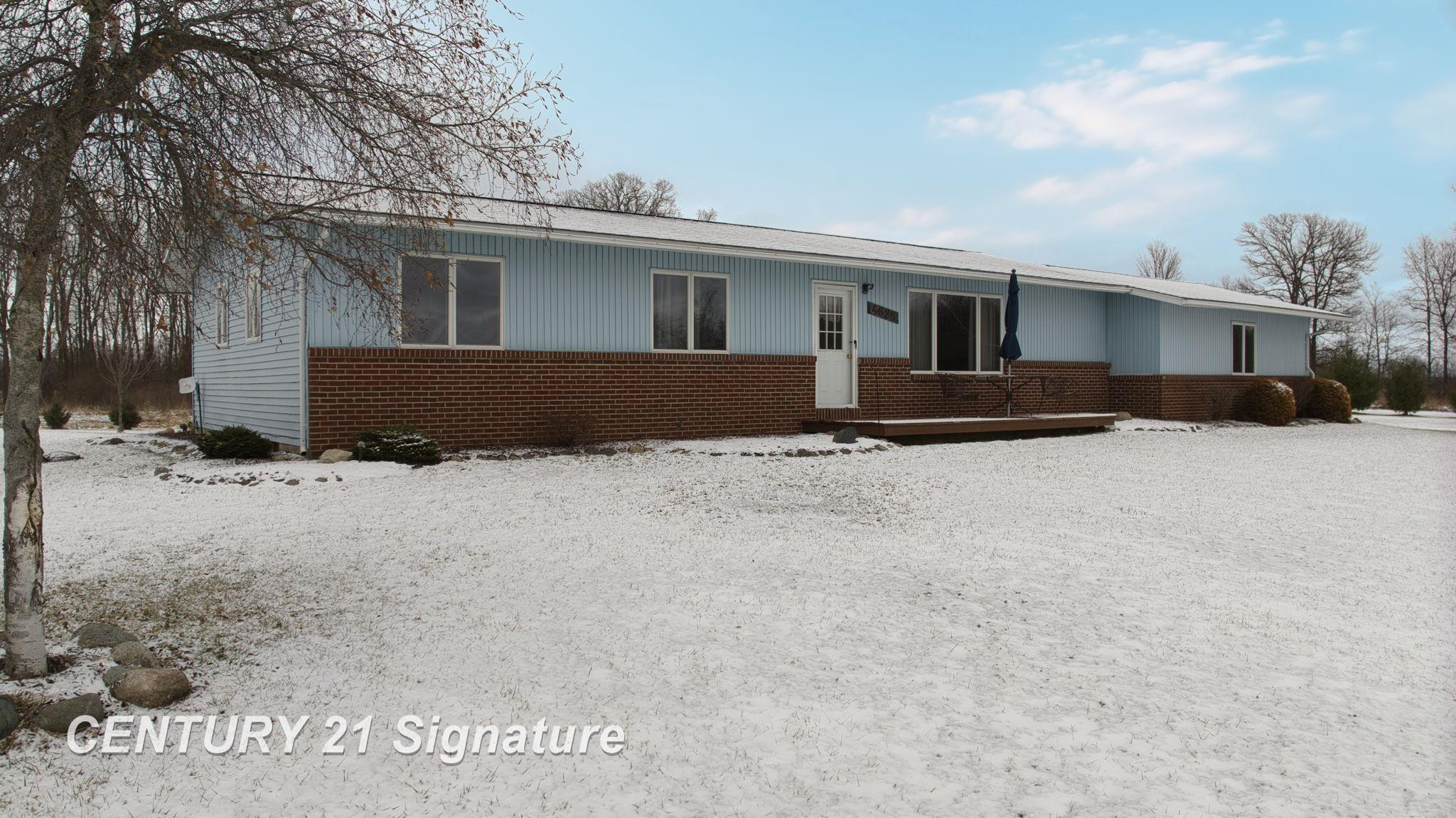 4625 E Hibbard Road, Corunna, MI 48817 — Photo 3