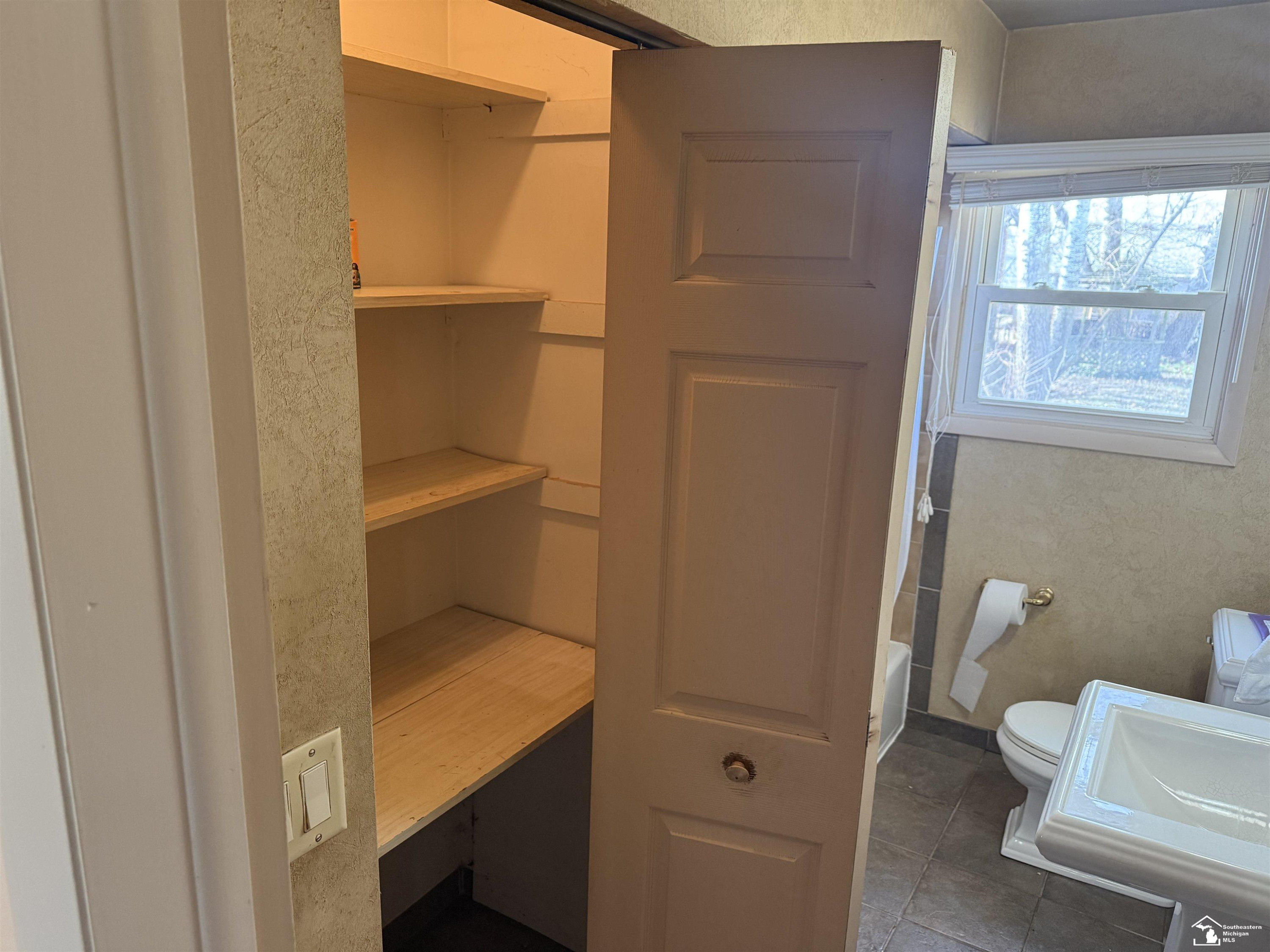 540 S Concetta, MI 48161 — Photo 15