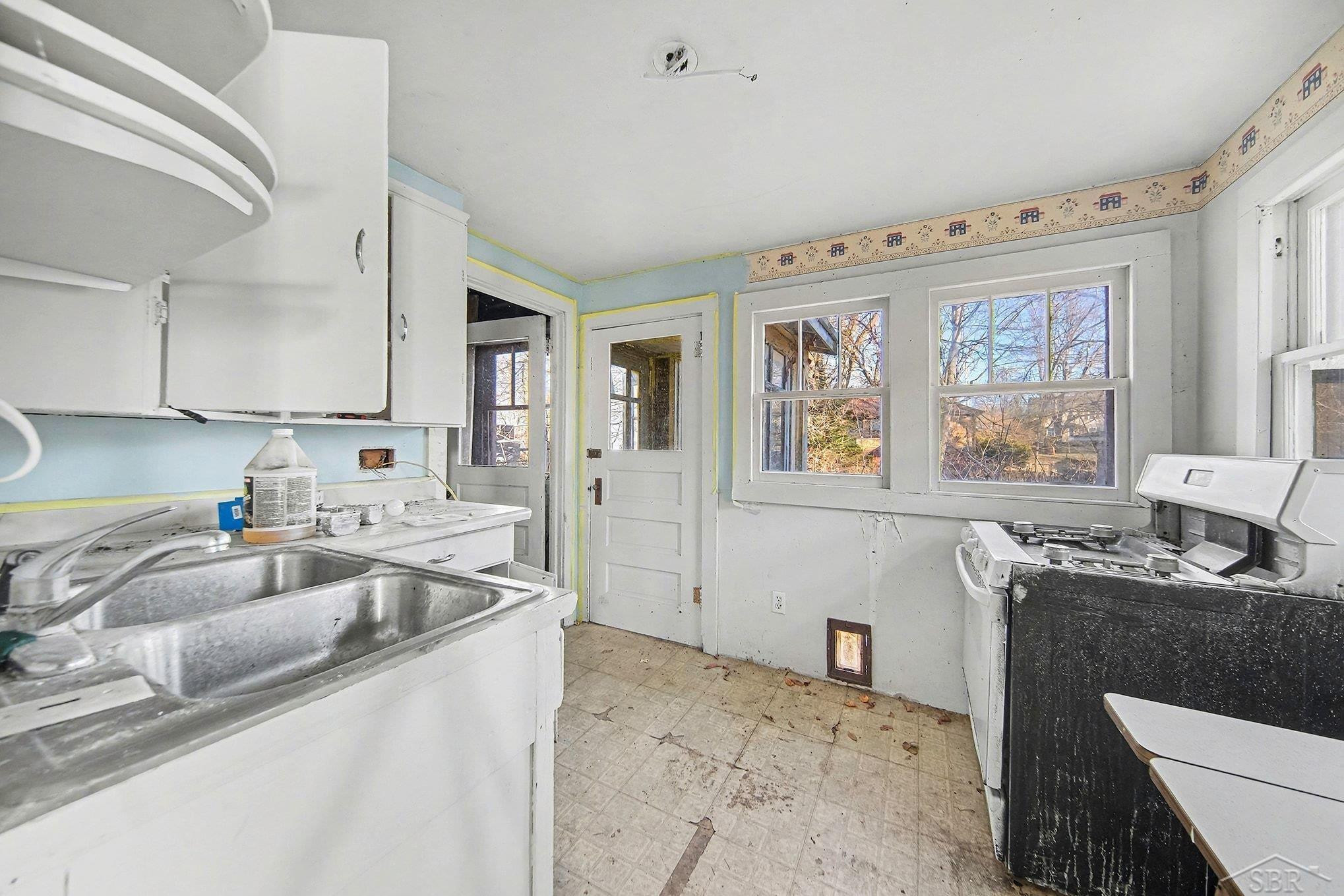 506 Lynn Street, Albion, MI 49224 — Photo 10