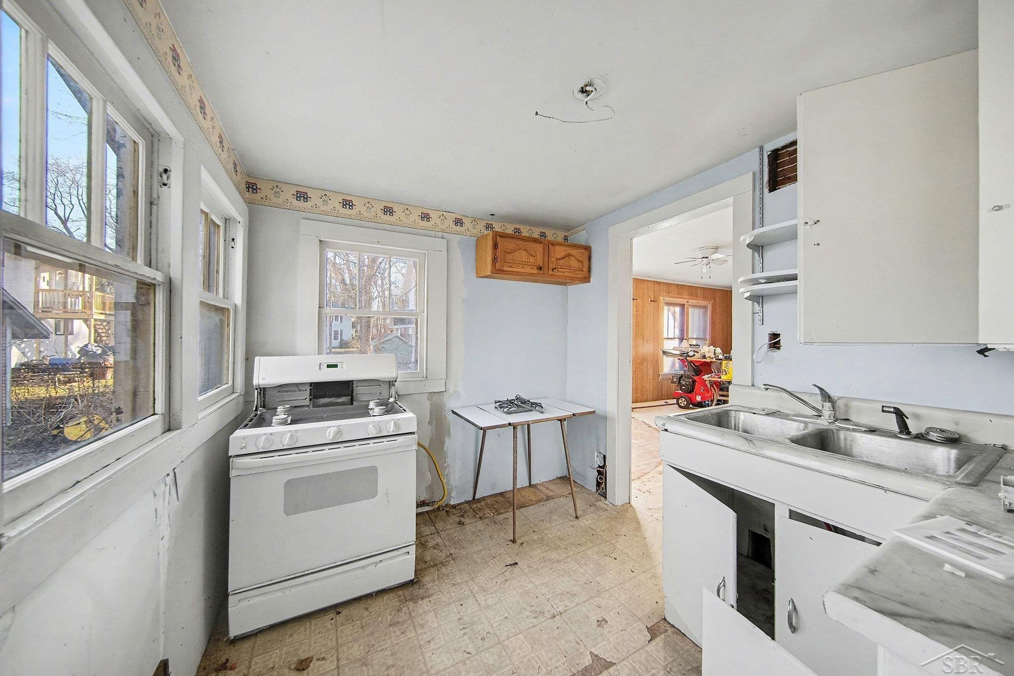 506 Lynn Street, Albion, MI 49224 — Photo 11