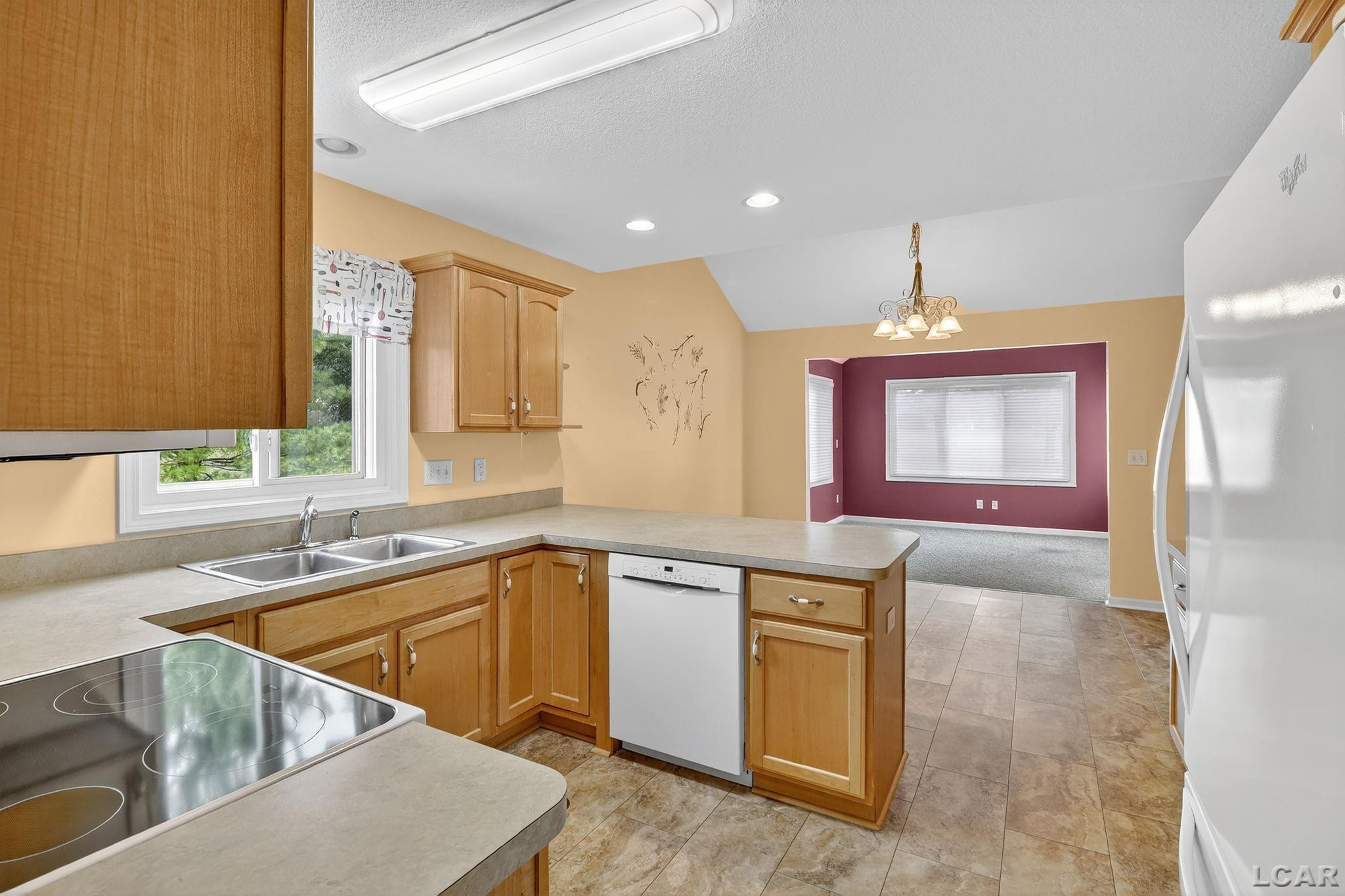 664 Korey's Circle, Blissfield, MI 49228 — Photo 6
