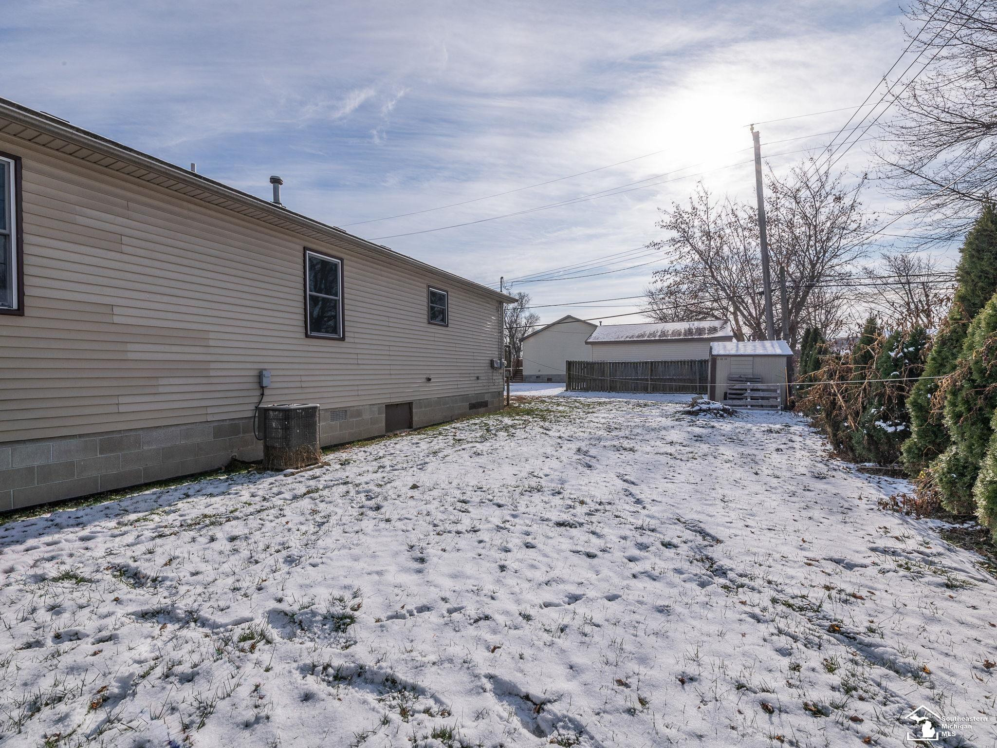 4235 Avenue D Street, Newport, MI 48166 — Photo 16