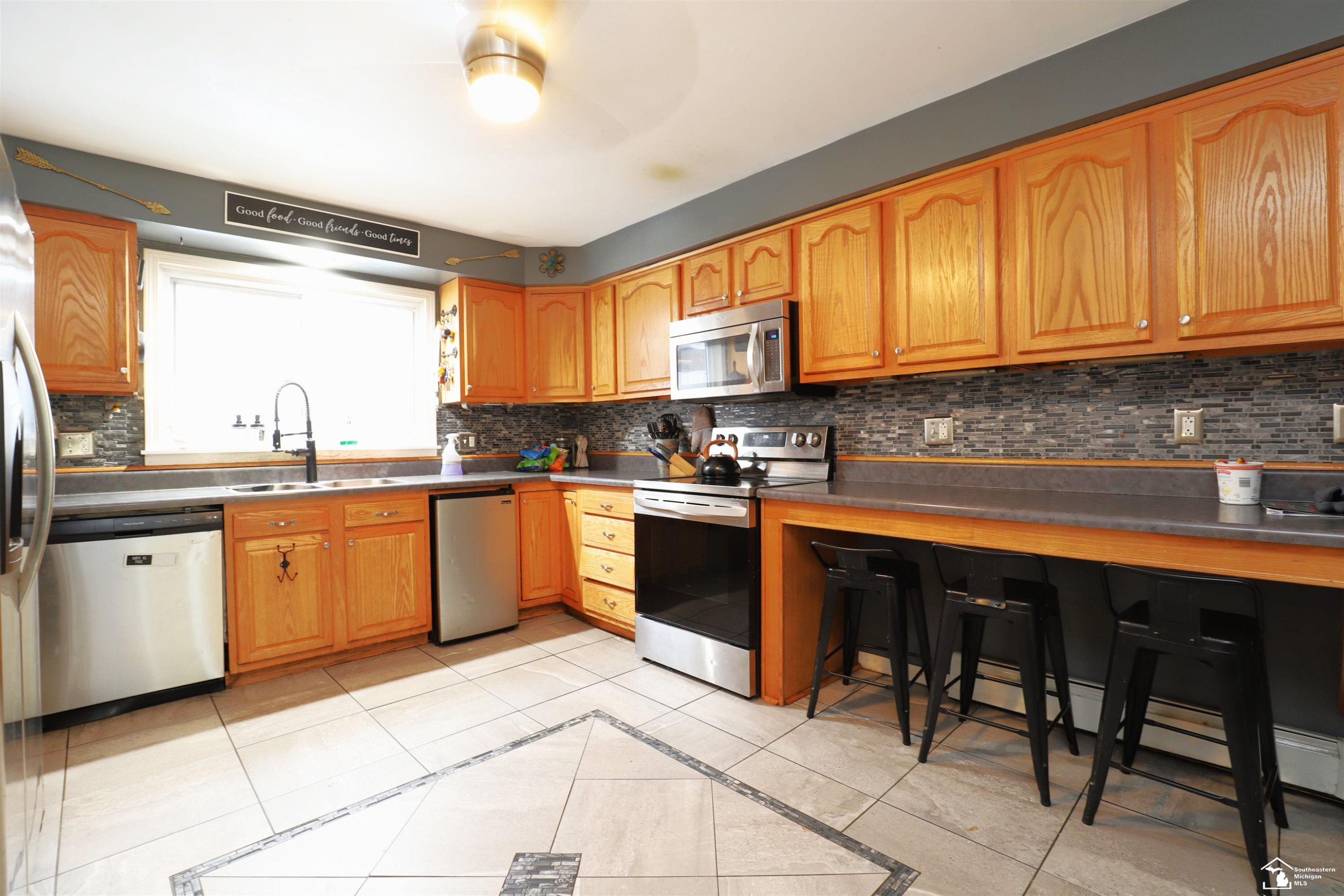 4940 Onway Drive, MI 49267 — Photo 13